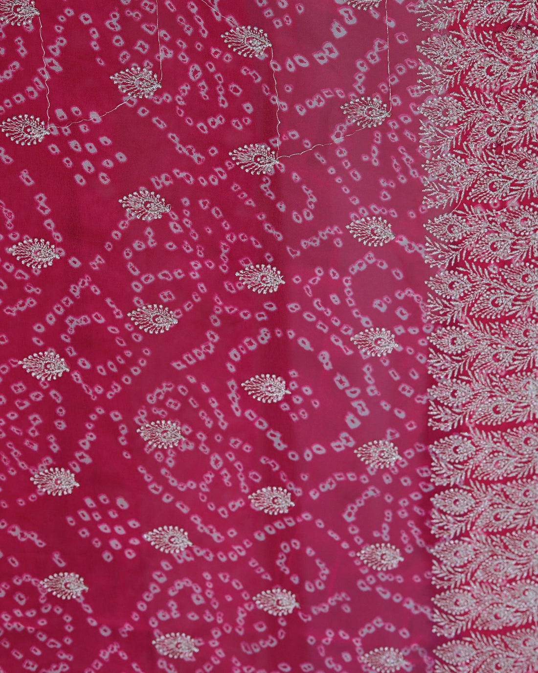 ISHNA Pink Bandhani Saree With Leaf Zari Border