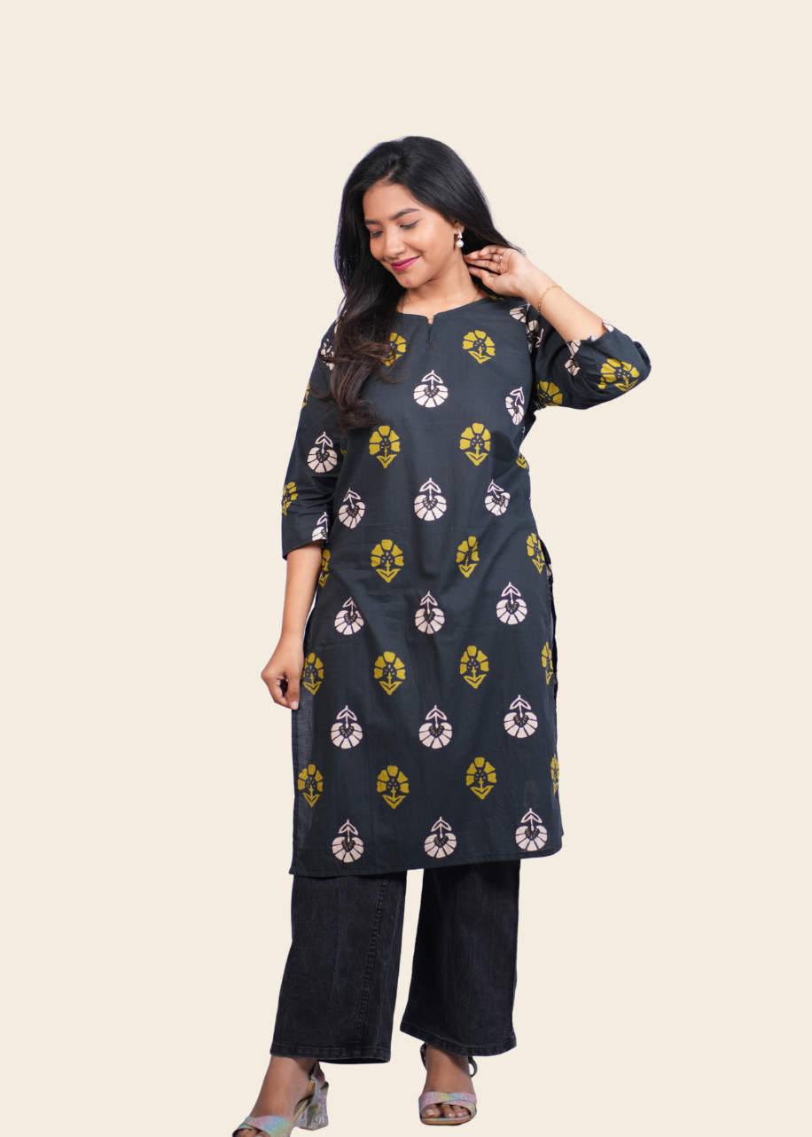 ISHNA Ajrakh Bloom Kurti