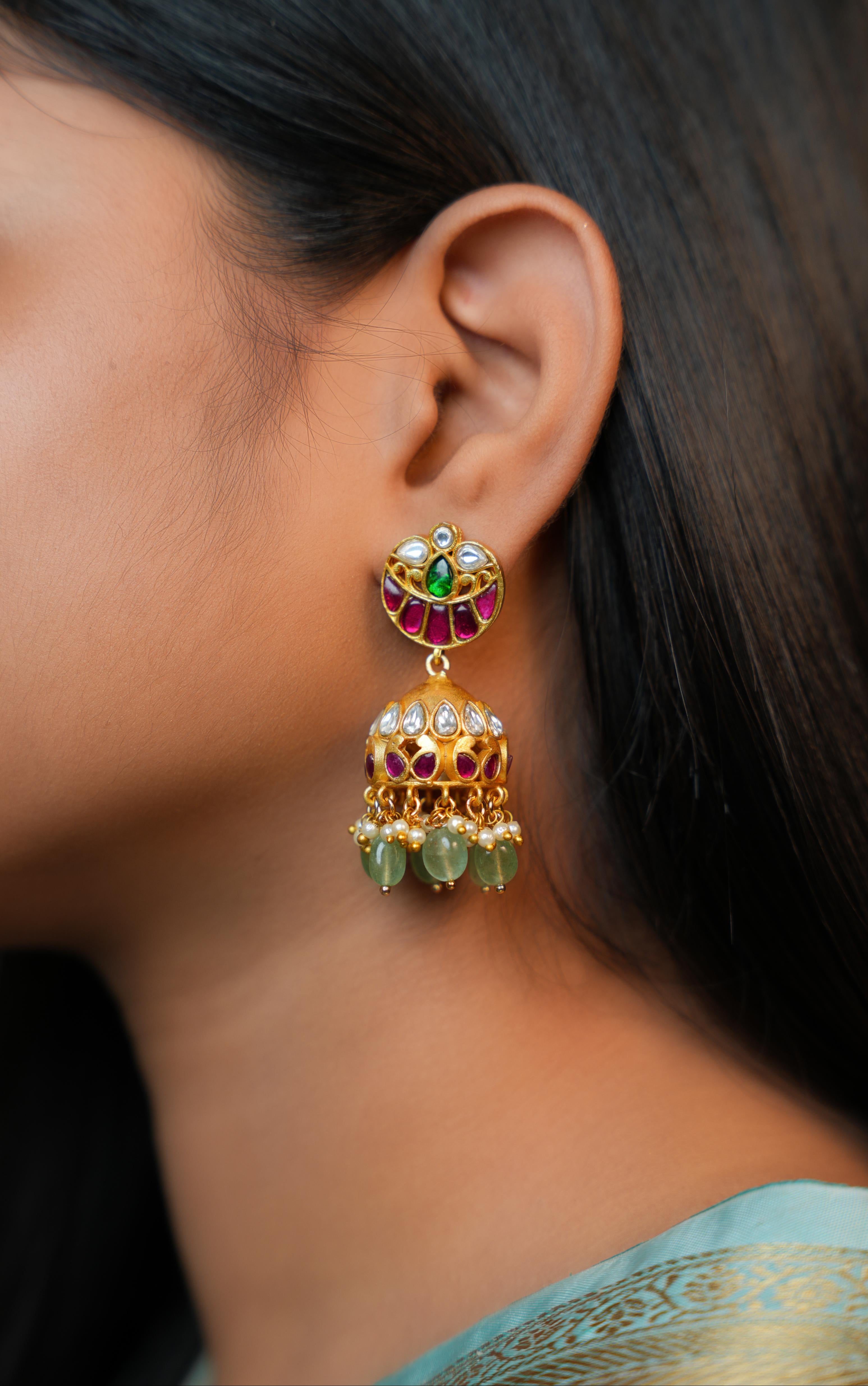 ISHNA Anvika Classic Kundan Jhumkas