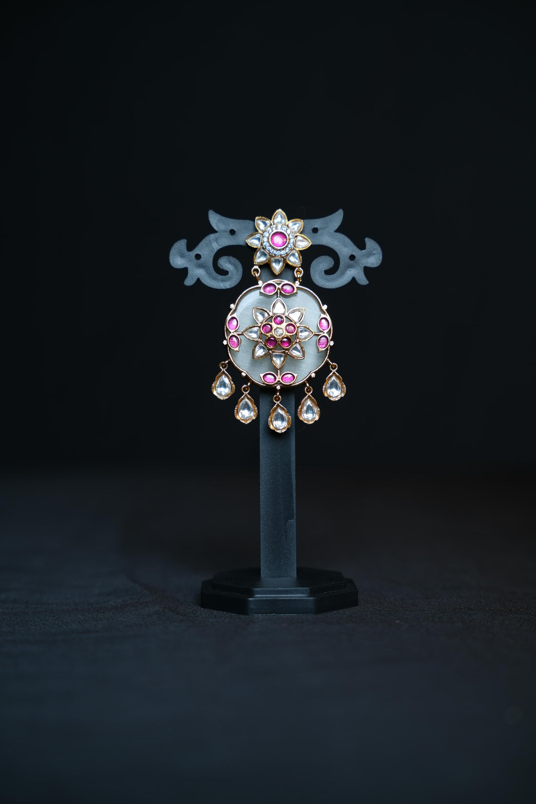 Regal Jade Oval Kundan Earrings