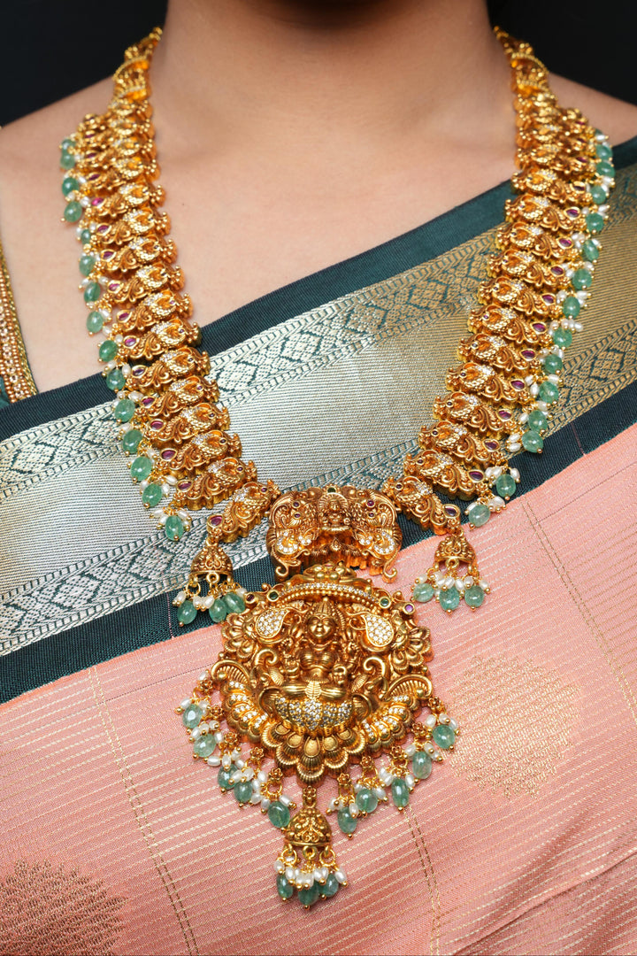ISHNA Samyukta Grand Haaram Set