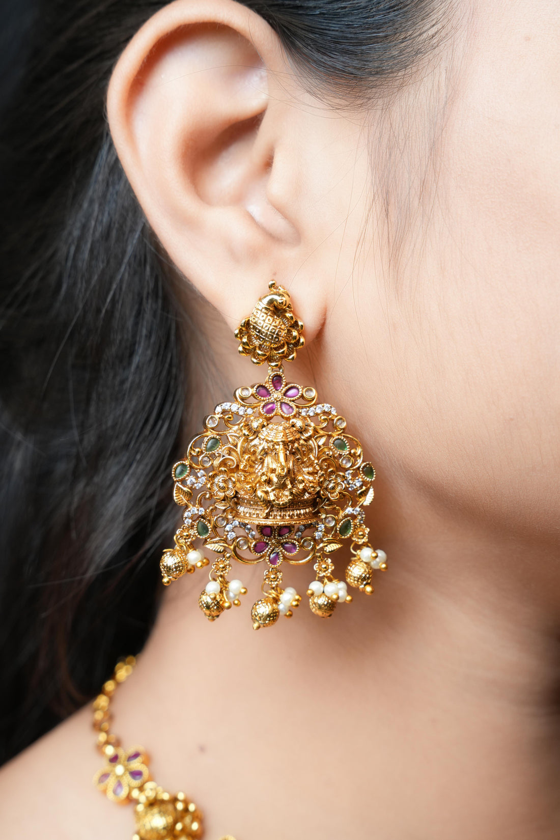 Royal  Temple Heritage Necklace Set