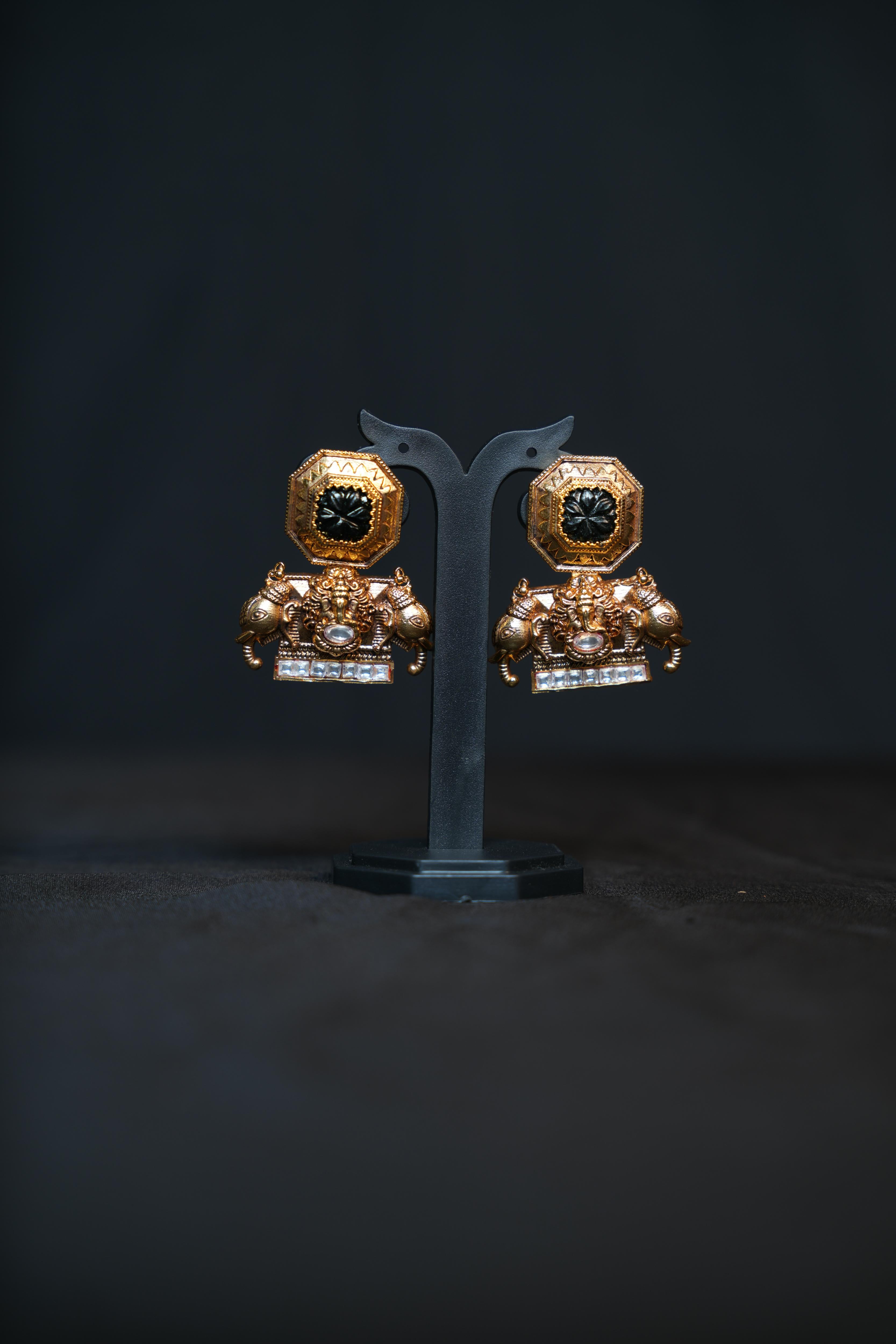Gajraaj kundan Earrings