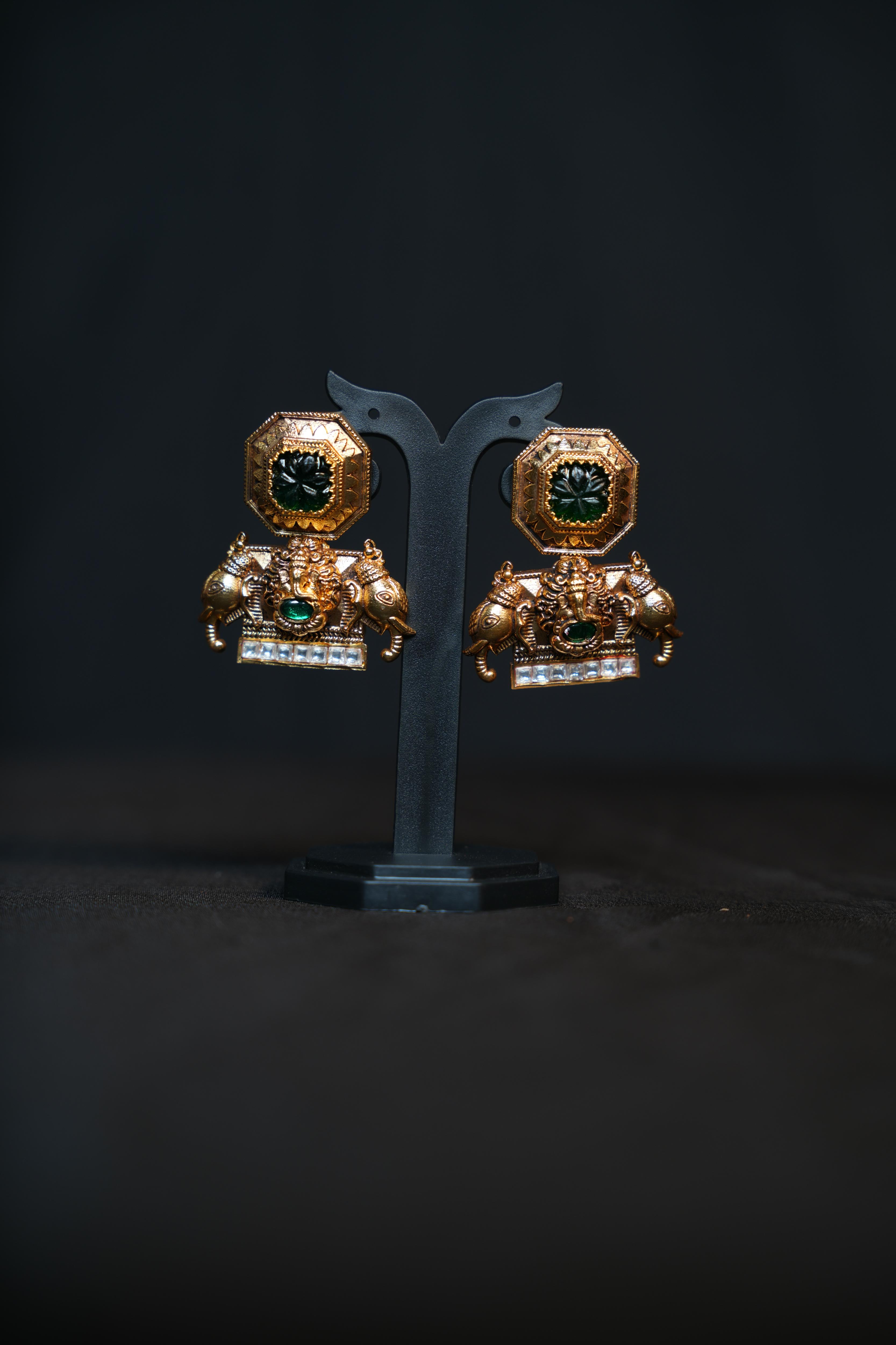Gajraaj kundan Earrings