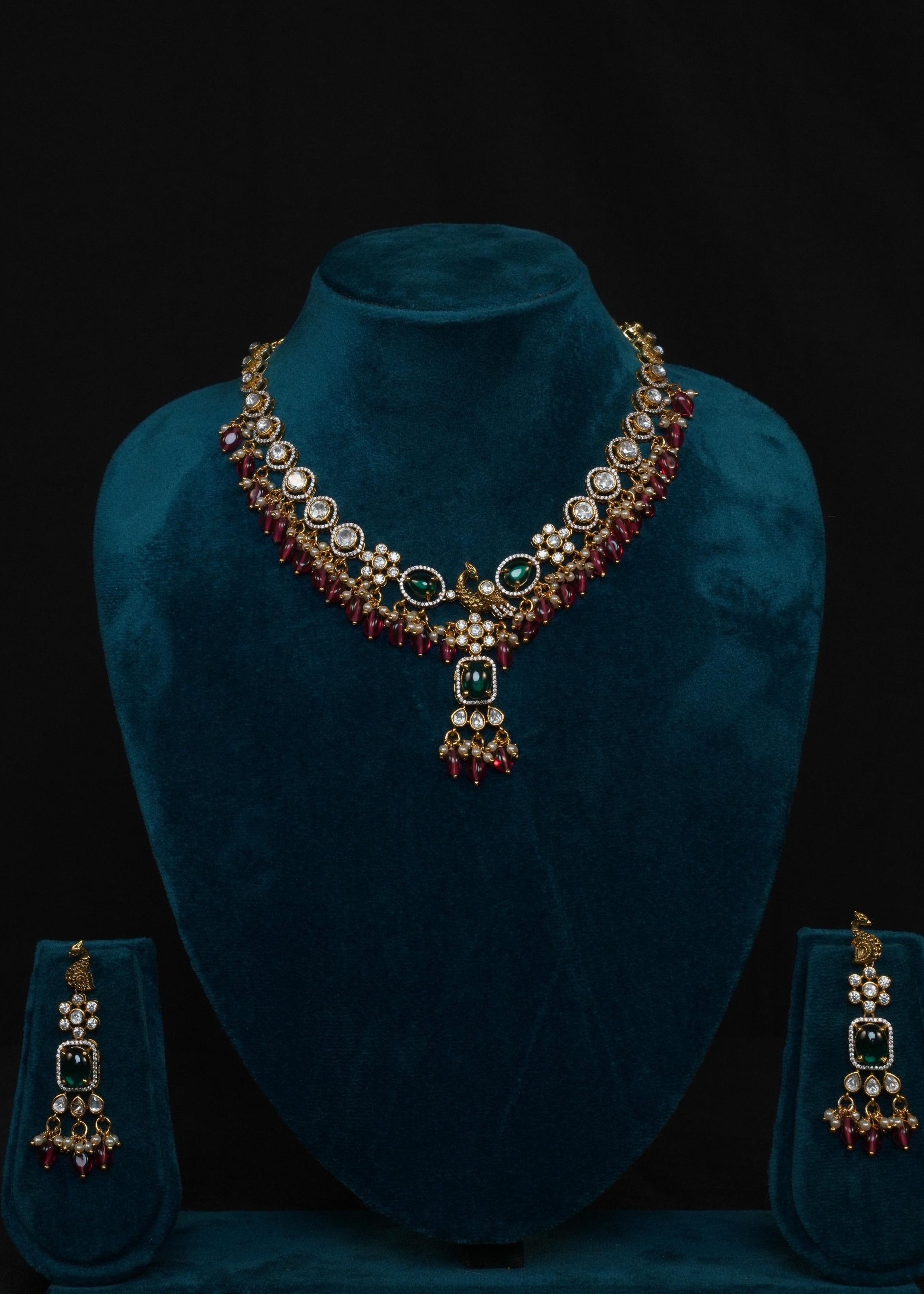 ISHNA Nithyashree Kundan Neck Set