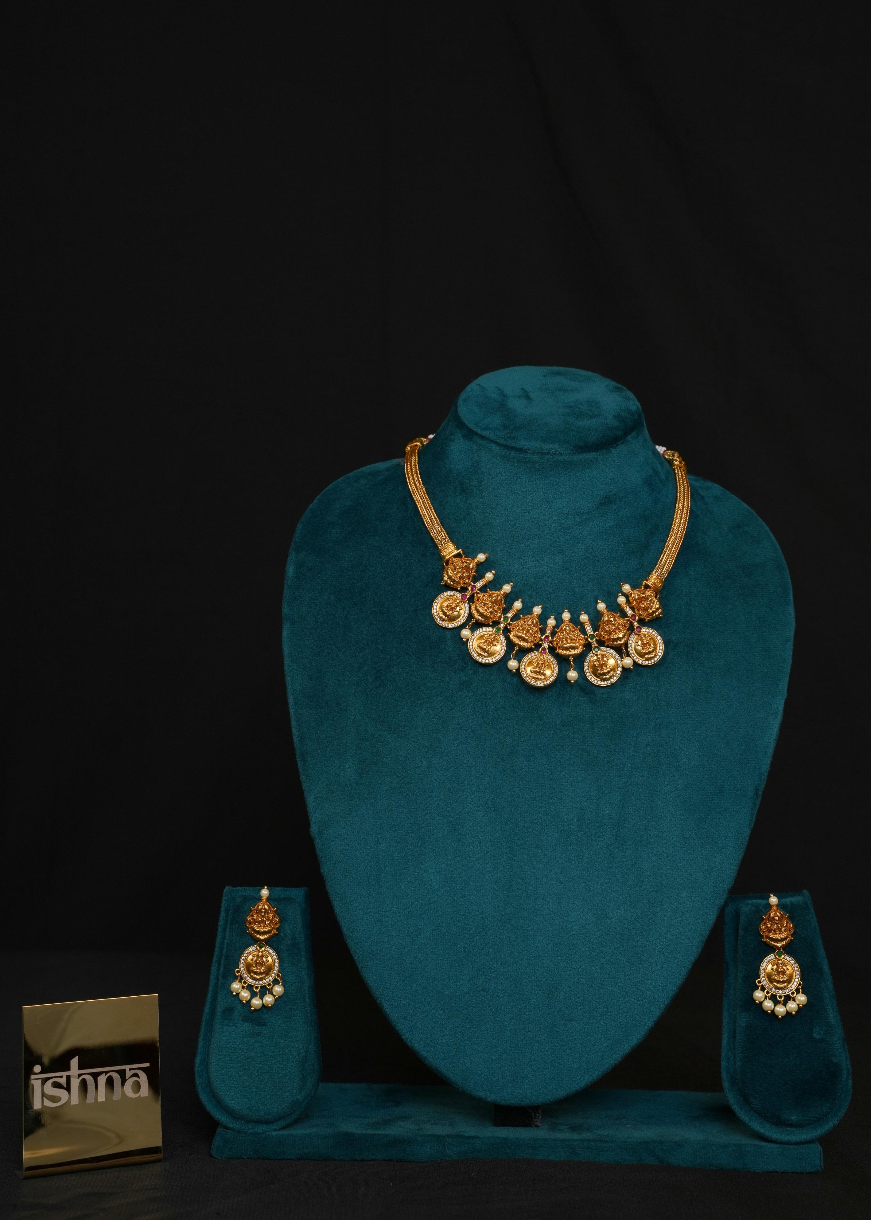Deepam Pooja Traditional Neck Set