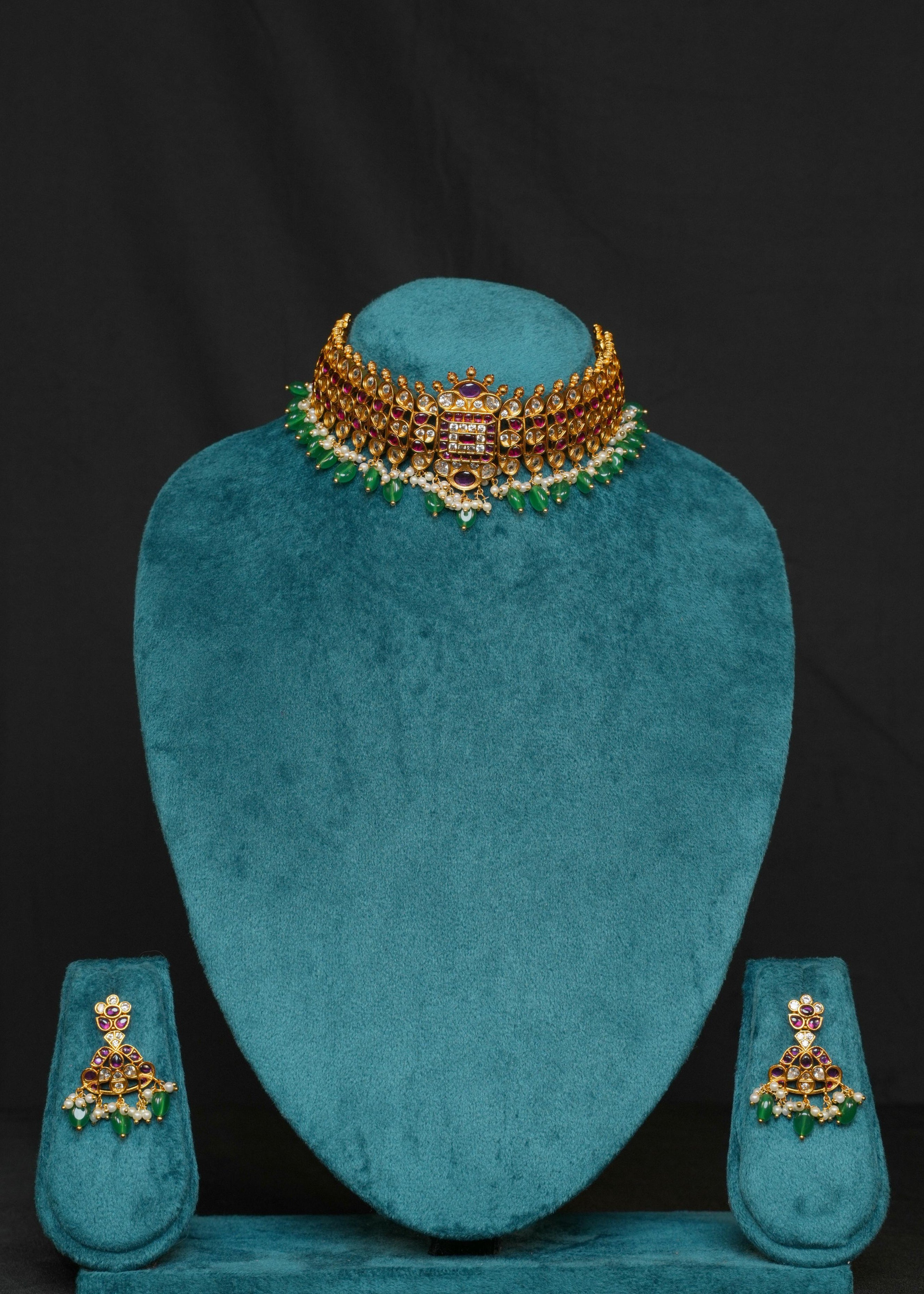 ISHNA Manjari Kundan Choker Set