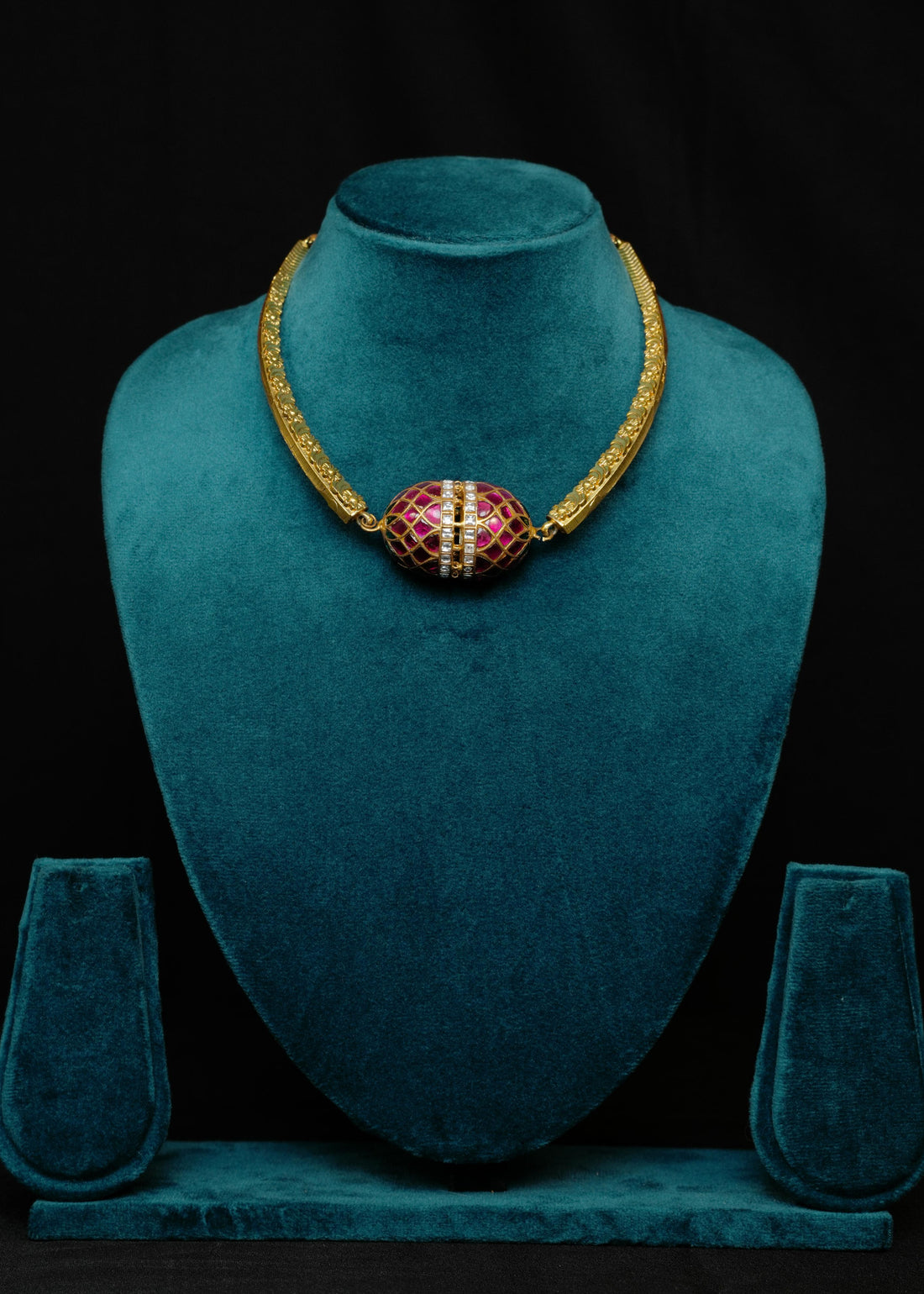 Regal Ruby Kante Necklace