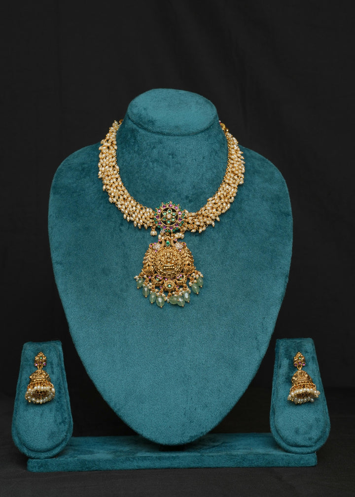 Moonlight Queen's festive Choker Set