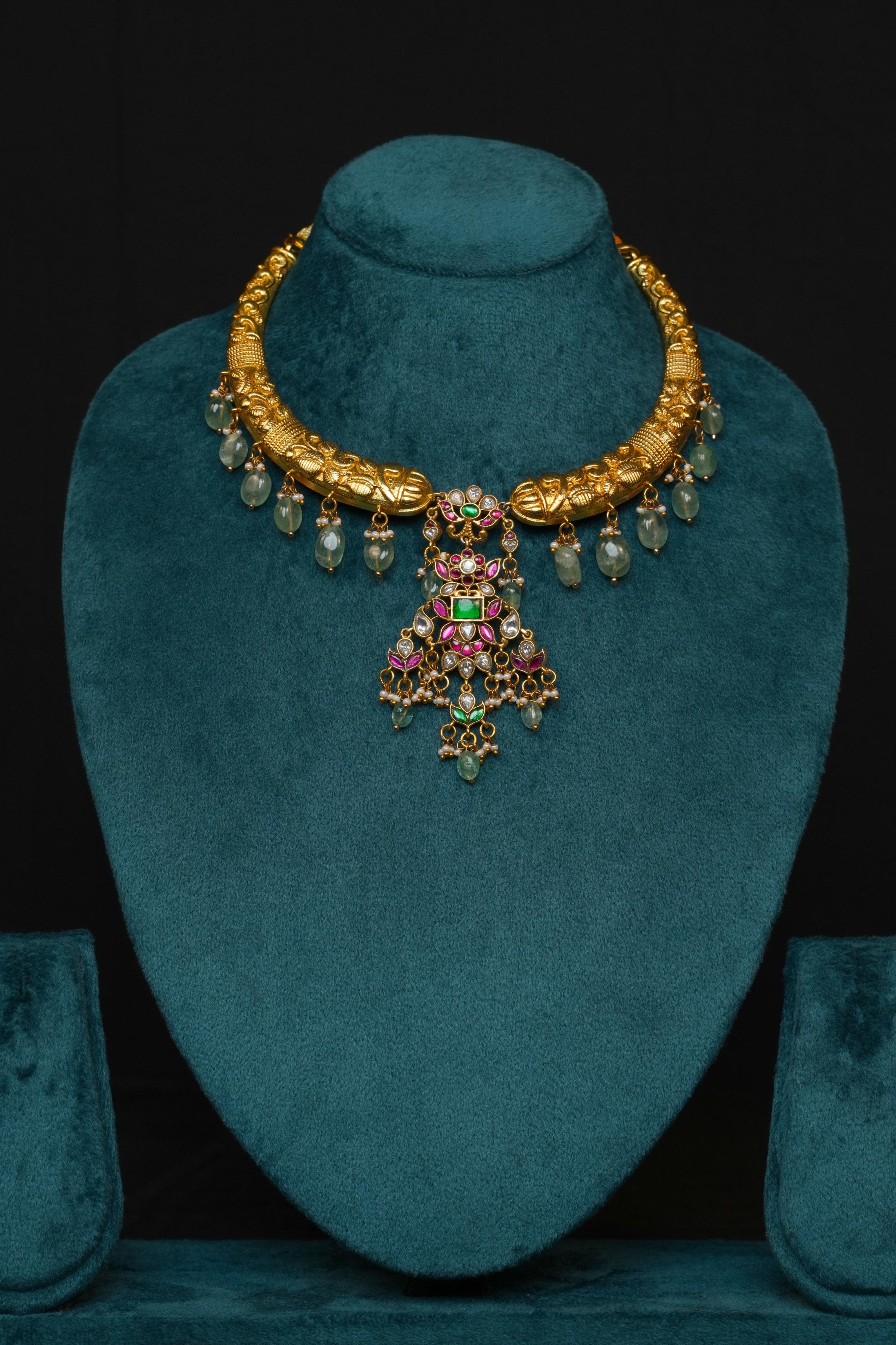 Heitage Temple Kante Necklace