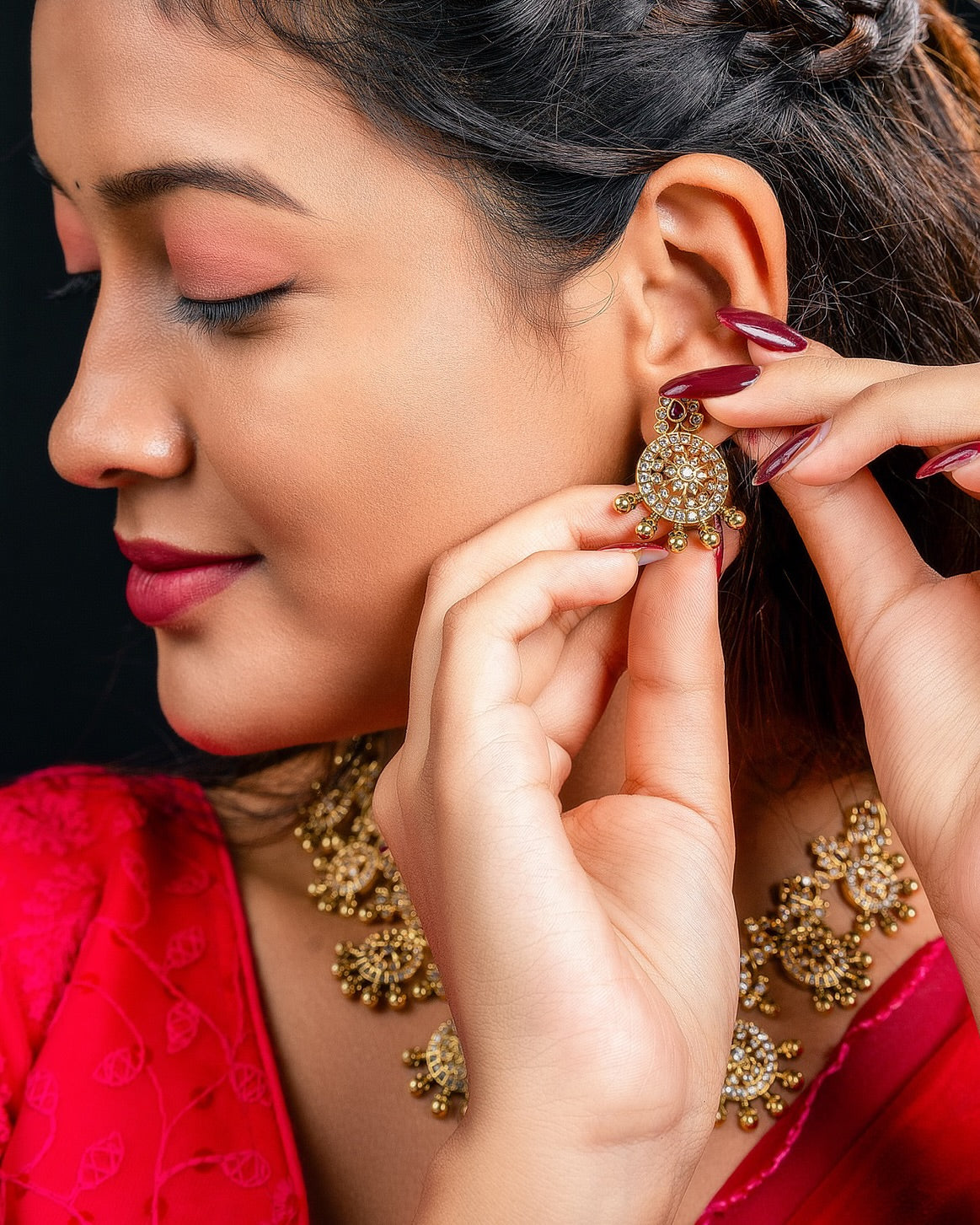 Grand Linked Tassel Pendant Set