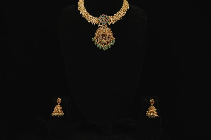 Moonlight Queen's festive Choker Set