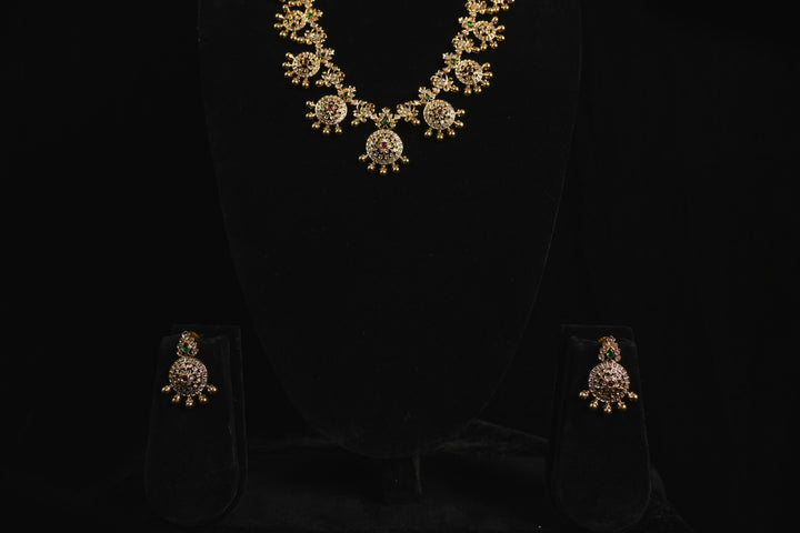 Grand Linked Tassel Pendant Set