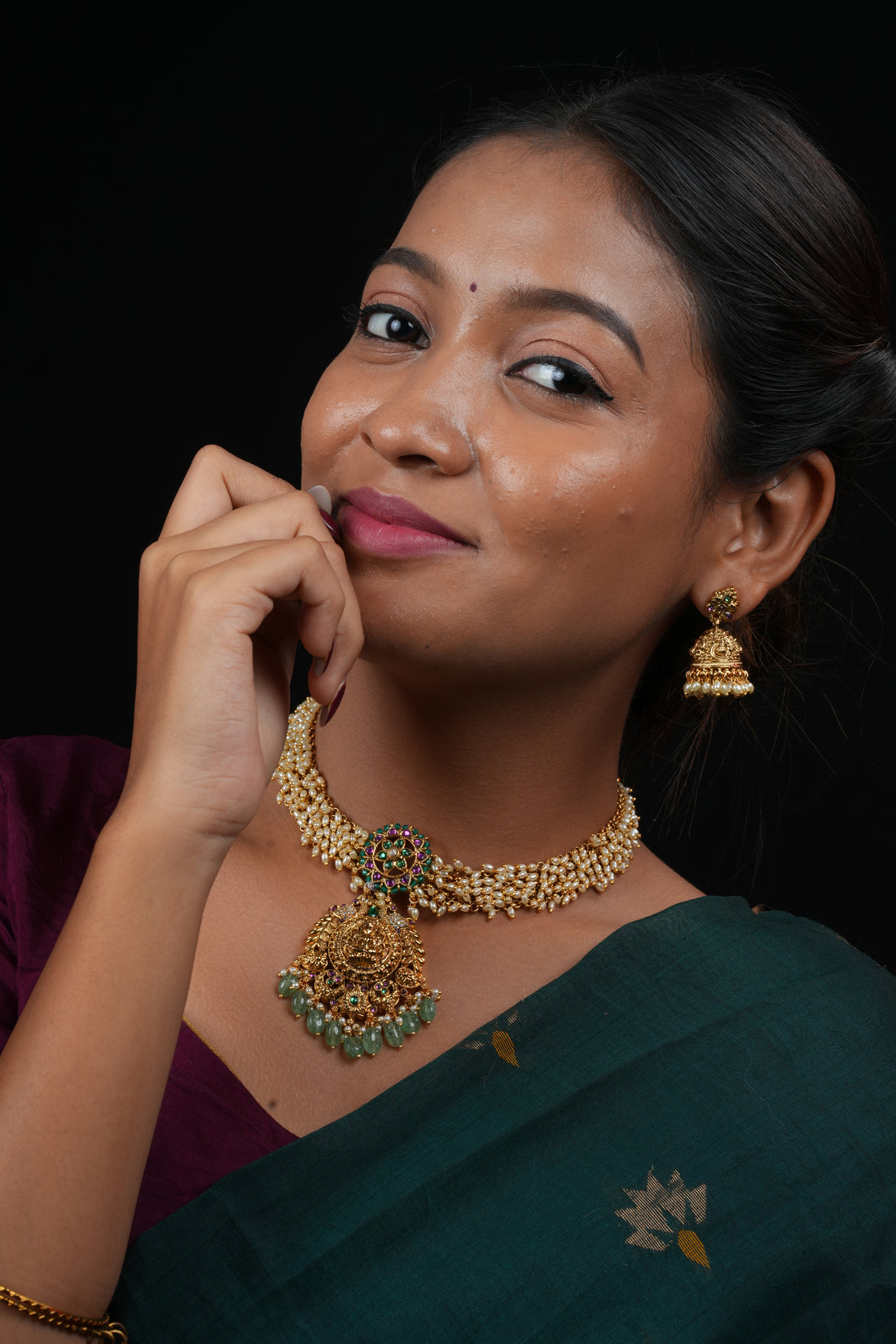 Guttipusalu Emerald Gold Lakshmi  Haram