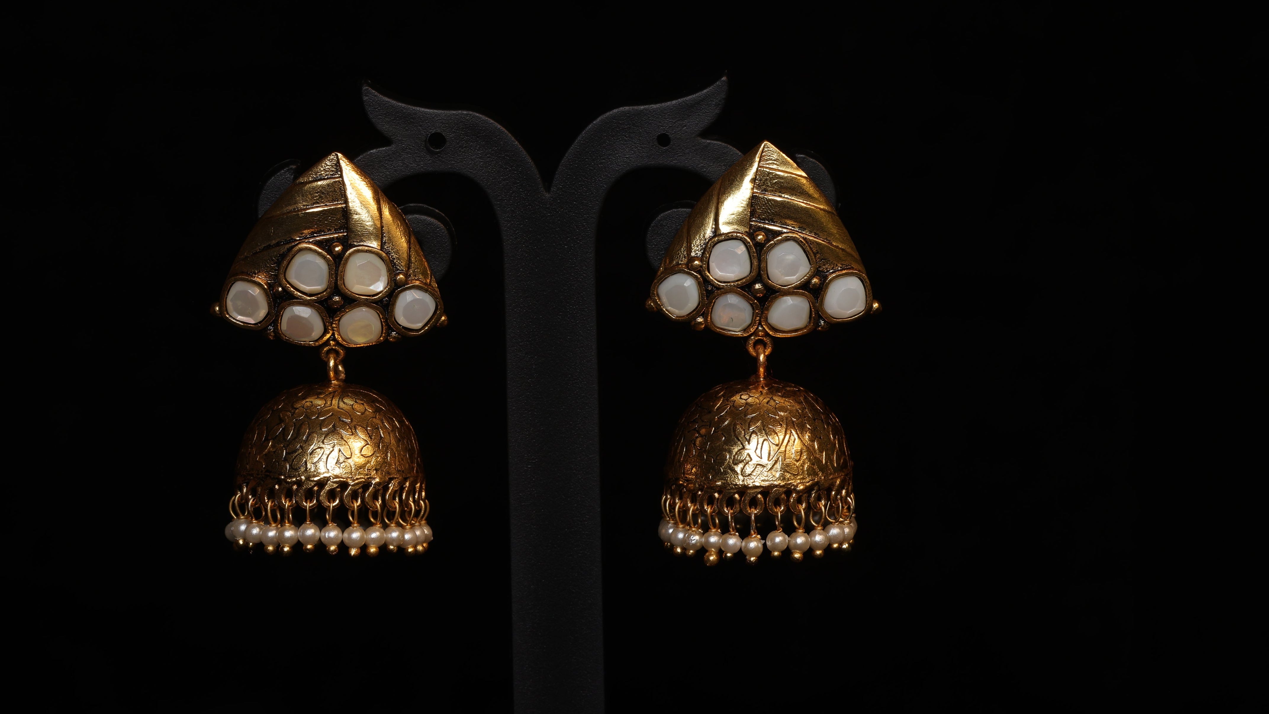 Classic Kundan Pearl Jhumka Earrings