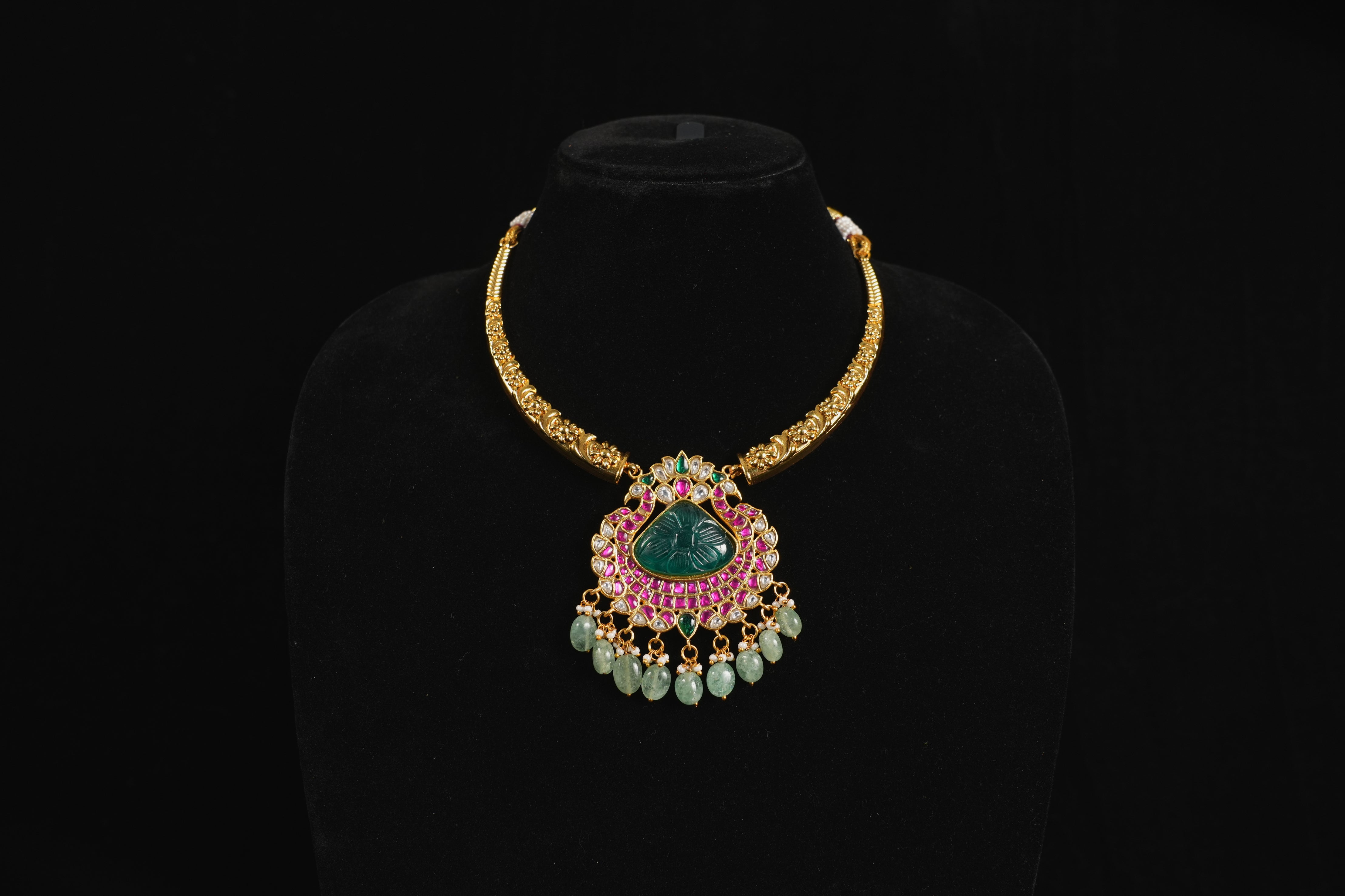 Regal Kanthi Necklace with Hand-Caved Center Stone