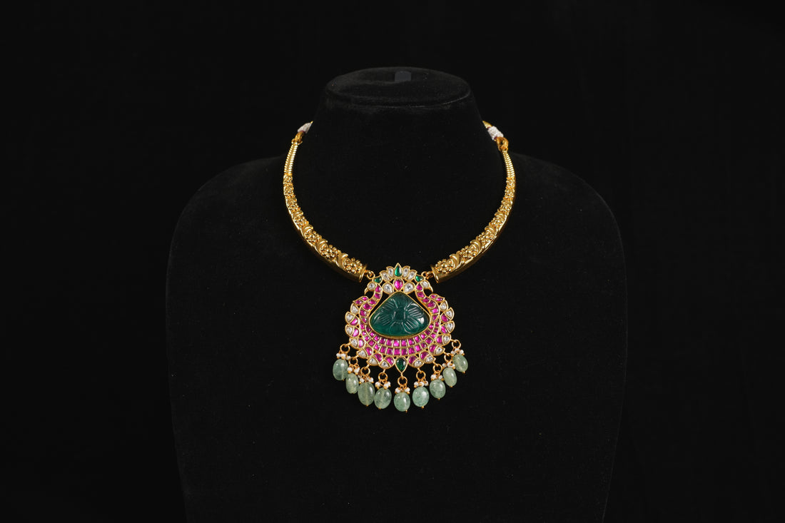 Regal Kanthi Necklace with Hand-Caved Center Stone