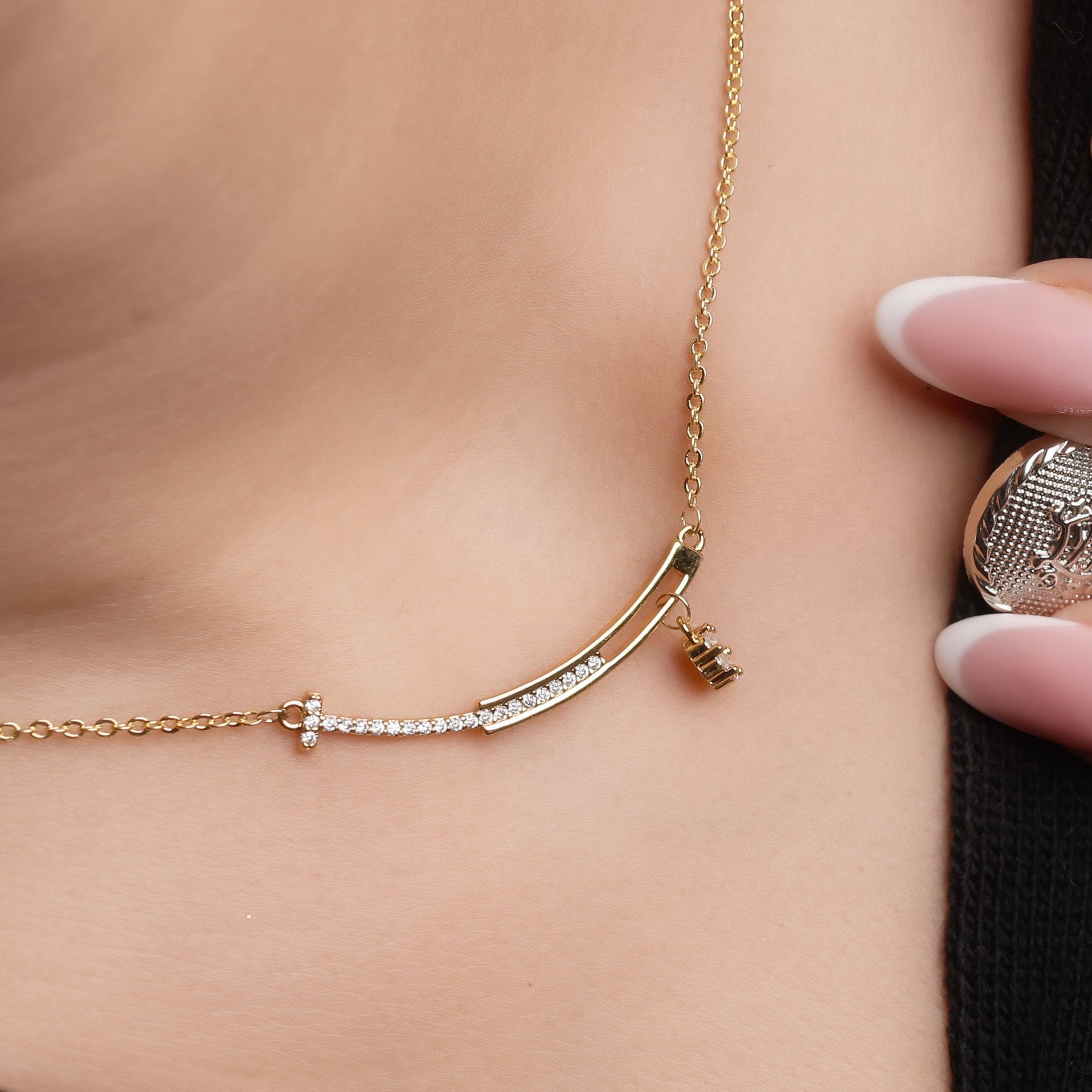 Elegant Essence Chain