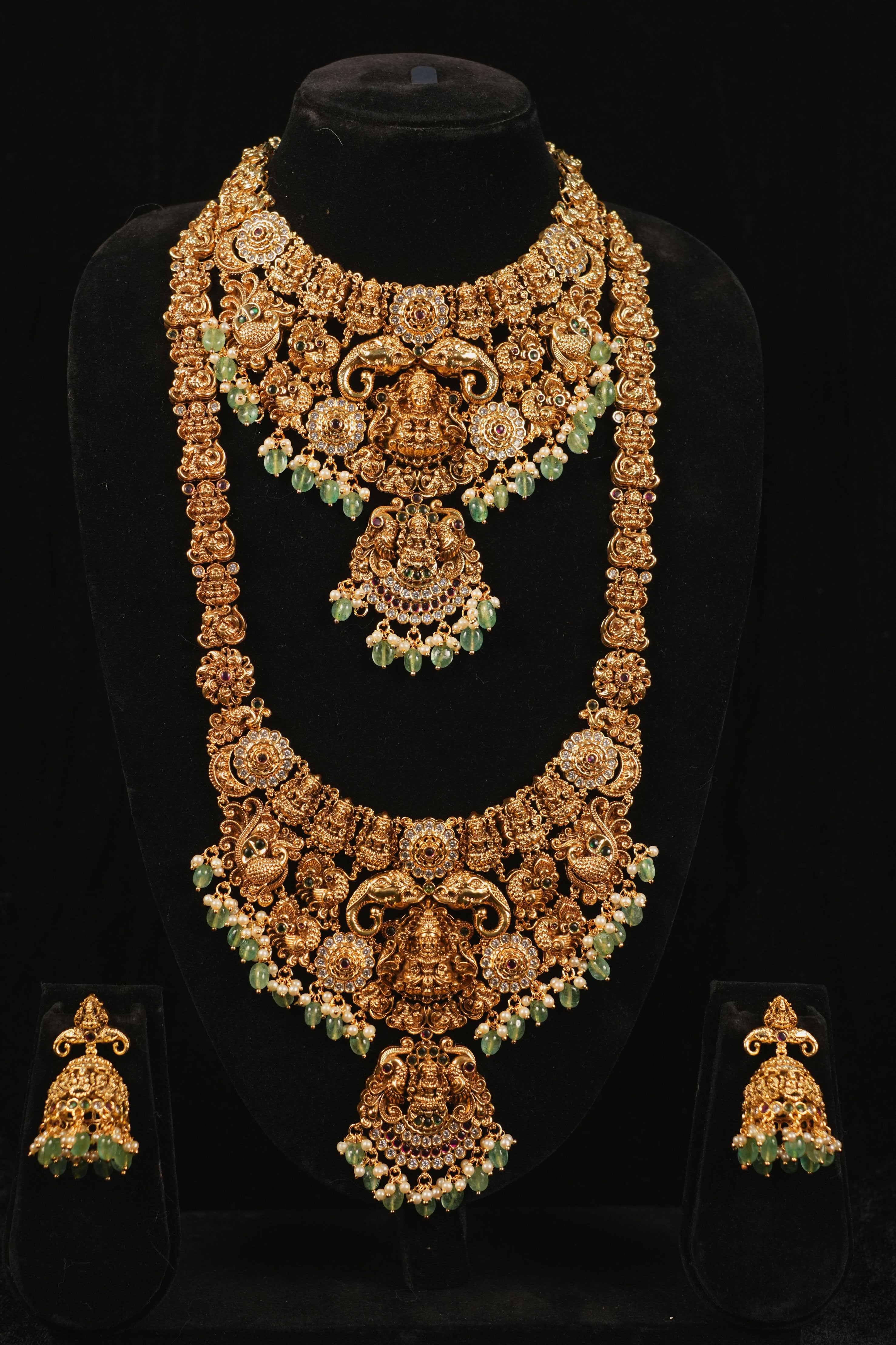 Grand Lakshmi Antique wedding set with Earrings