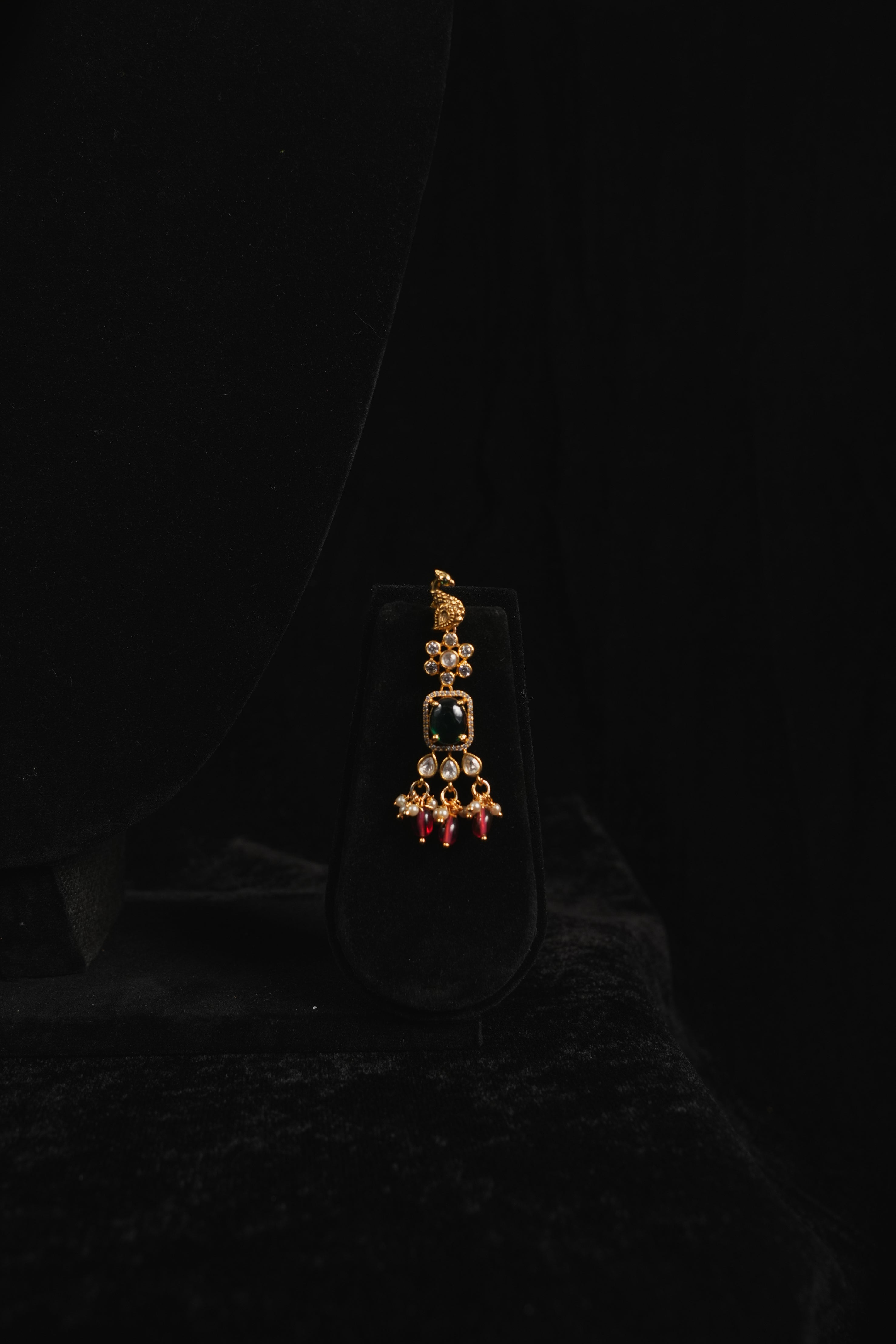 Golden Pranam Majestic Aura Set