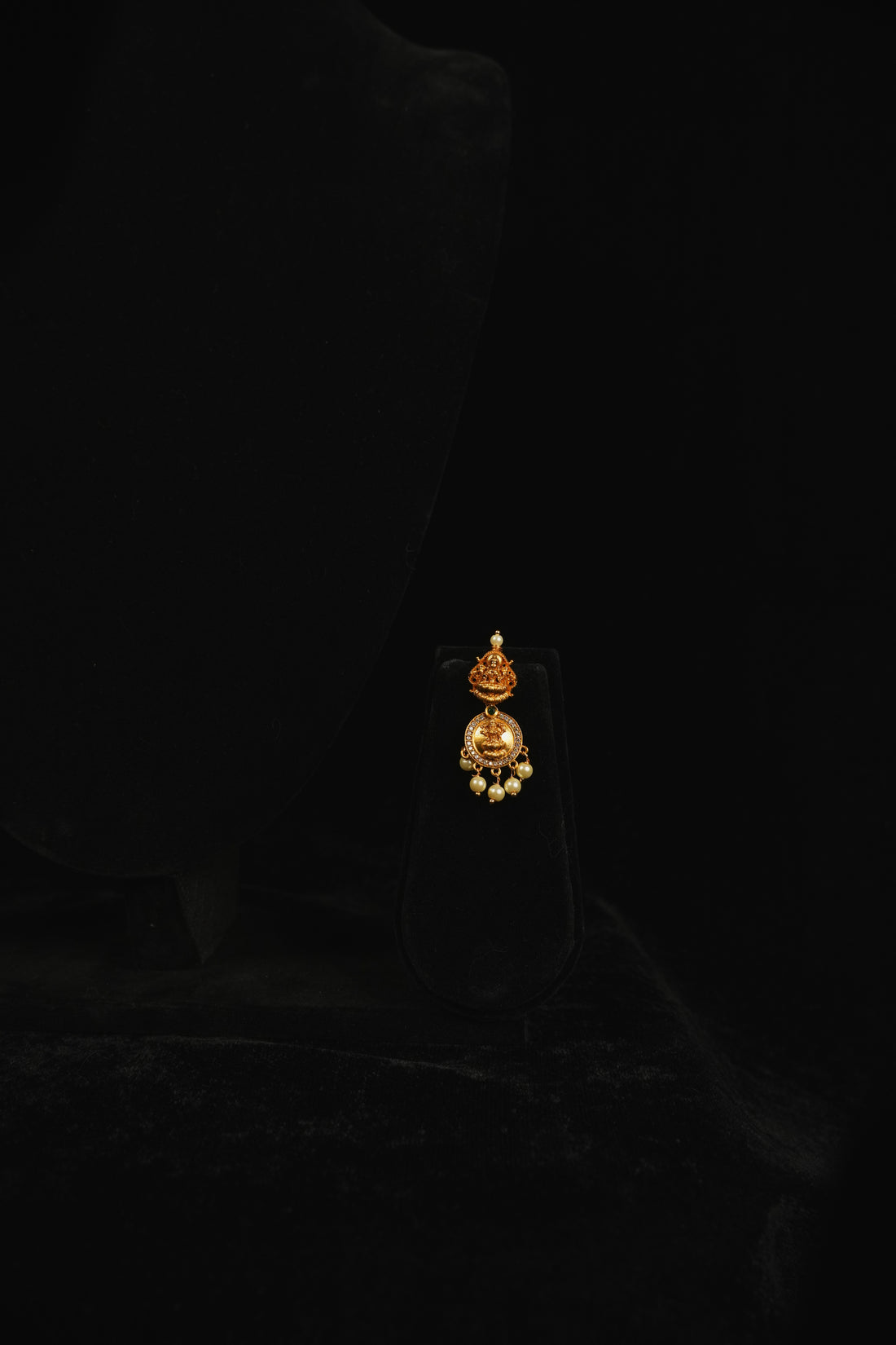 Deepam Pooja Traditional Neck Set