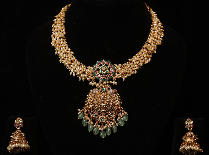 Guttipusalu Emerald Gold Lakshmi  Haram