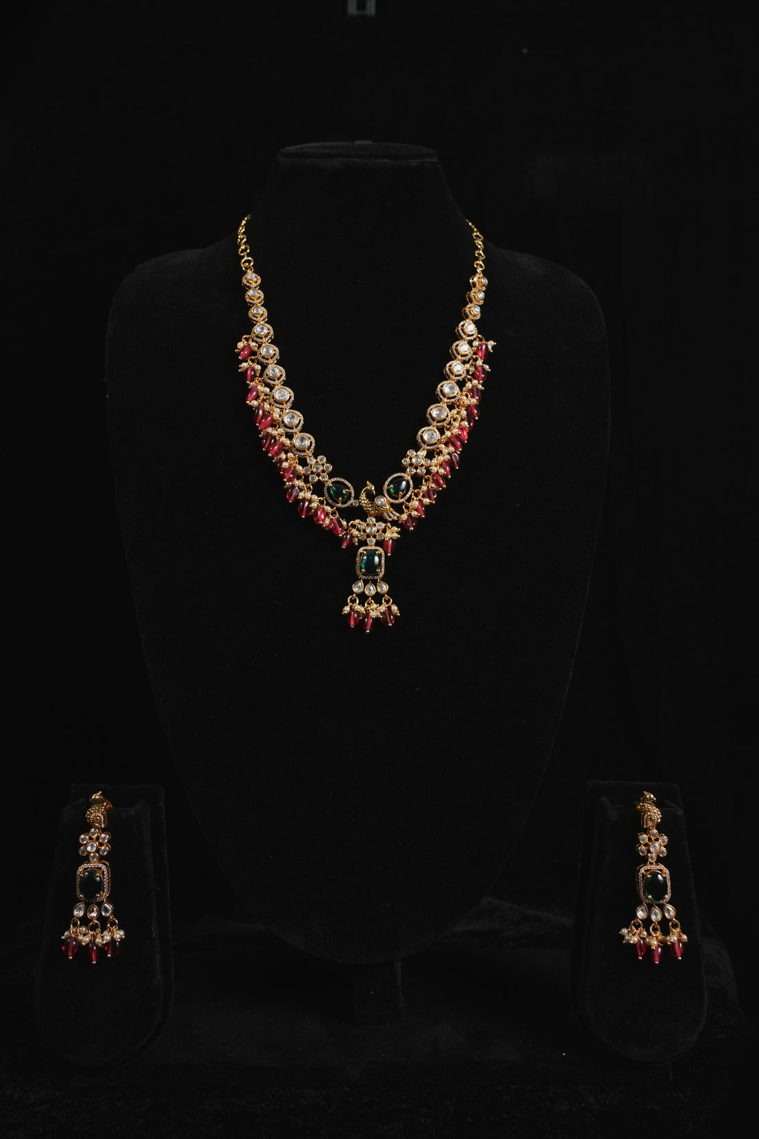 Golden Pranam Majestic Aura Set