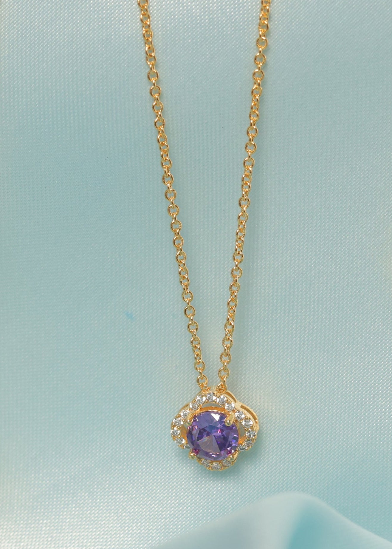 Ishna Aura Gemstone Halo Chain