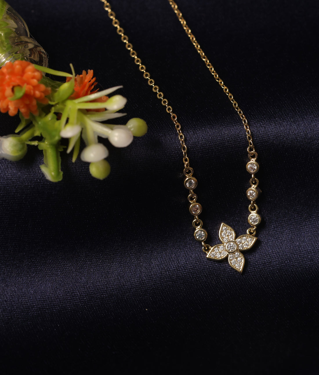 Bloomette Crystal Pendant