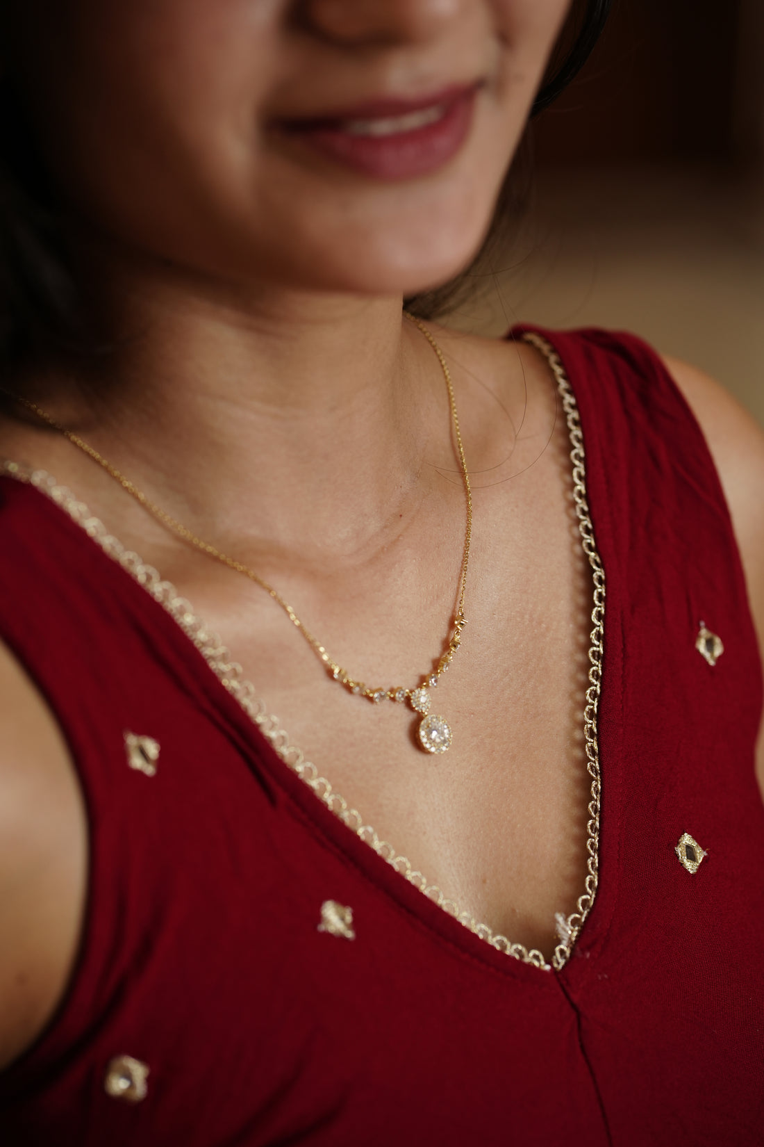 92.5 Silver Ishna Mira Elegant Drop Pendant  Chain