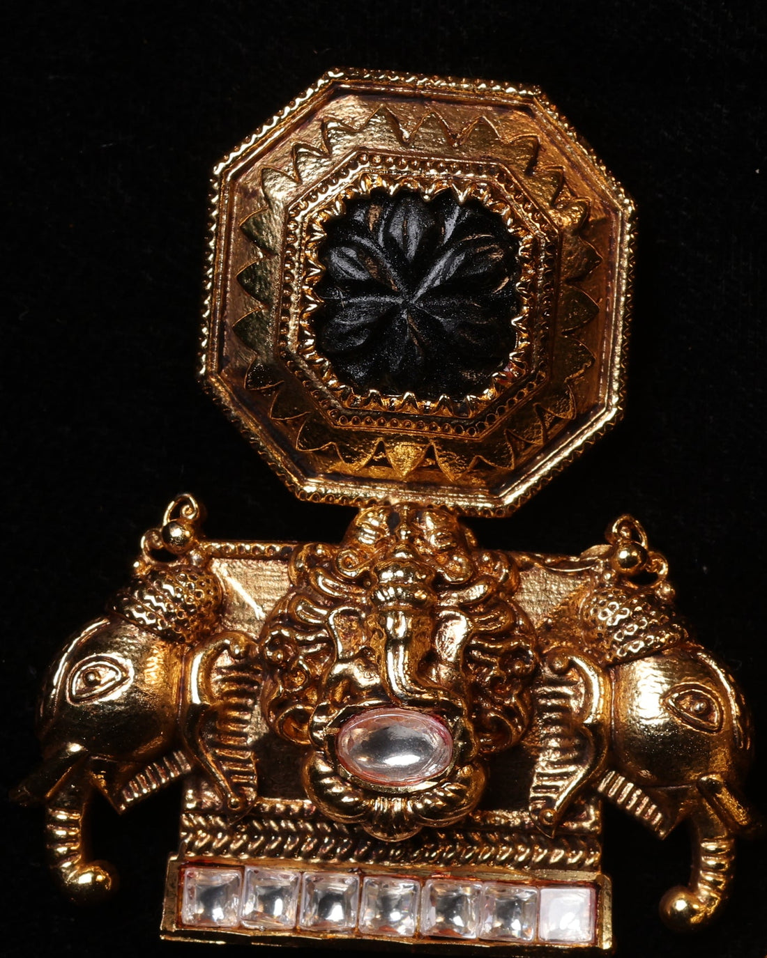 Gajraaj kundal Earrings