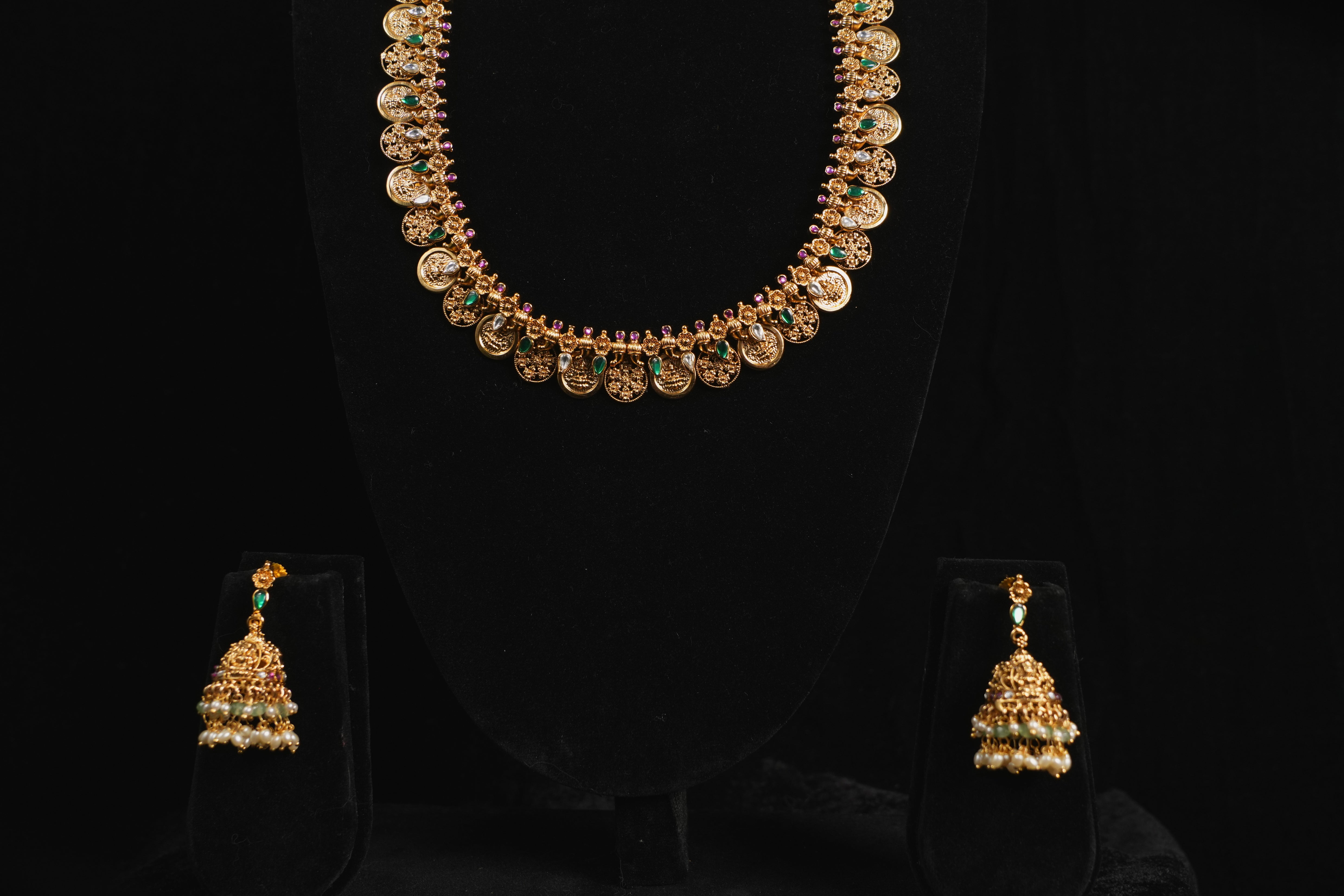 Golden kasulperu gemstone necklace