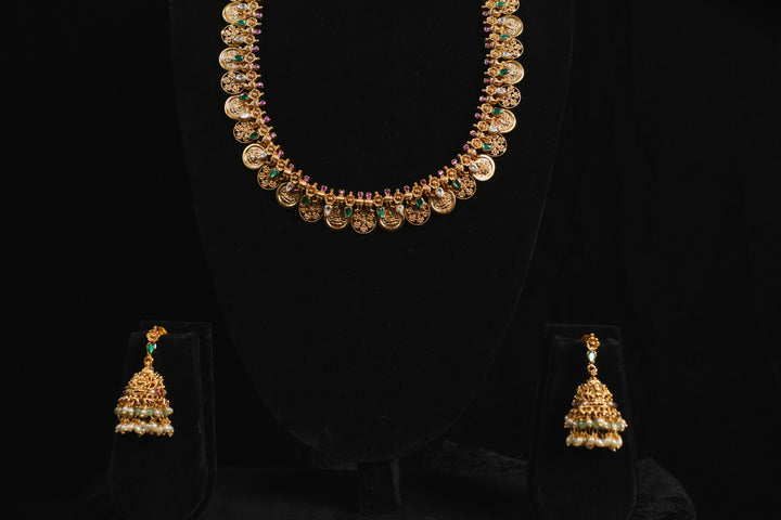 Golden kasulperu gemstone necklace