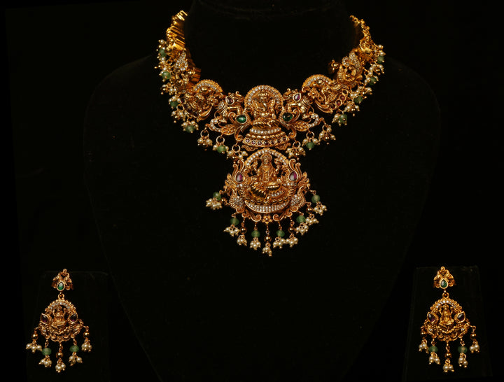 Pachala Muktha Kanakashri Neck Set