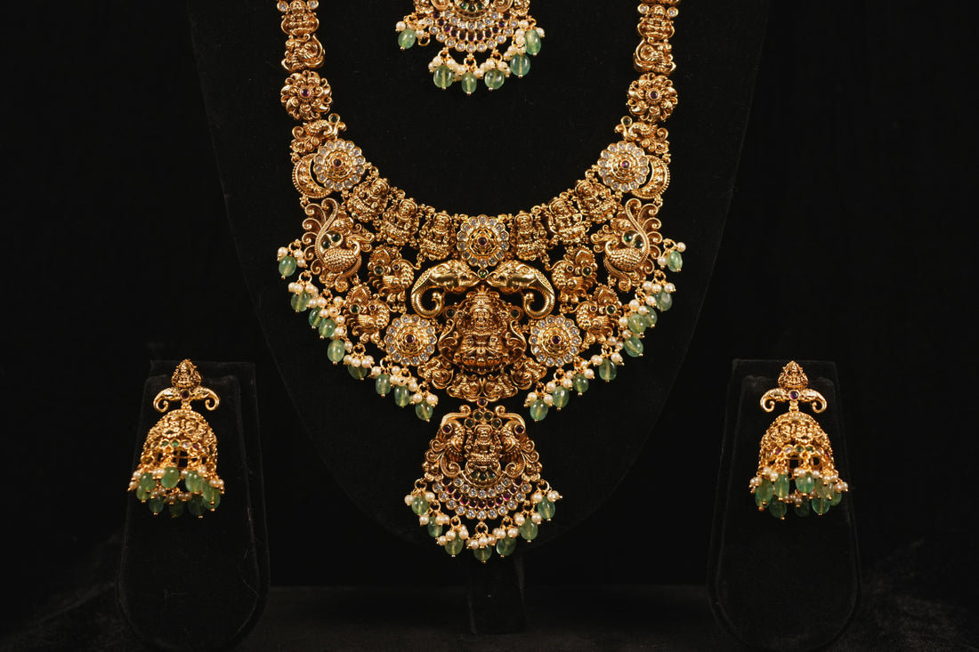 Grand Lakshmi Antique wedding set with Earrings