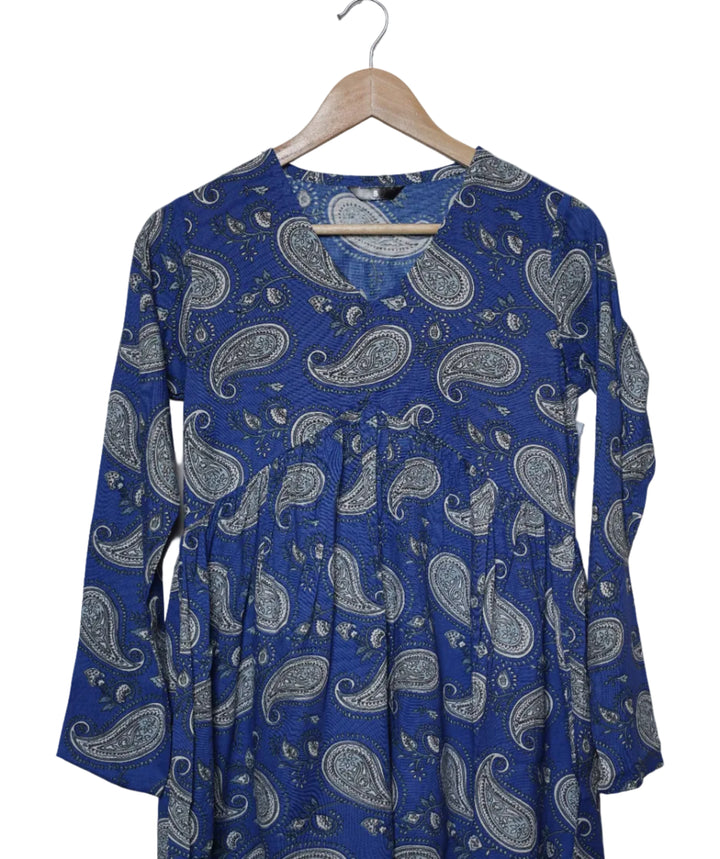 ISHNA Royal Blue Paisley Printed Short Kurti