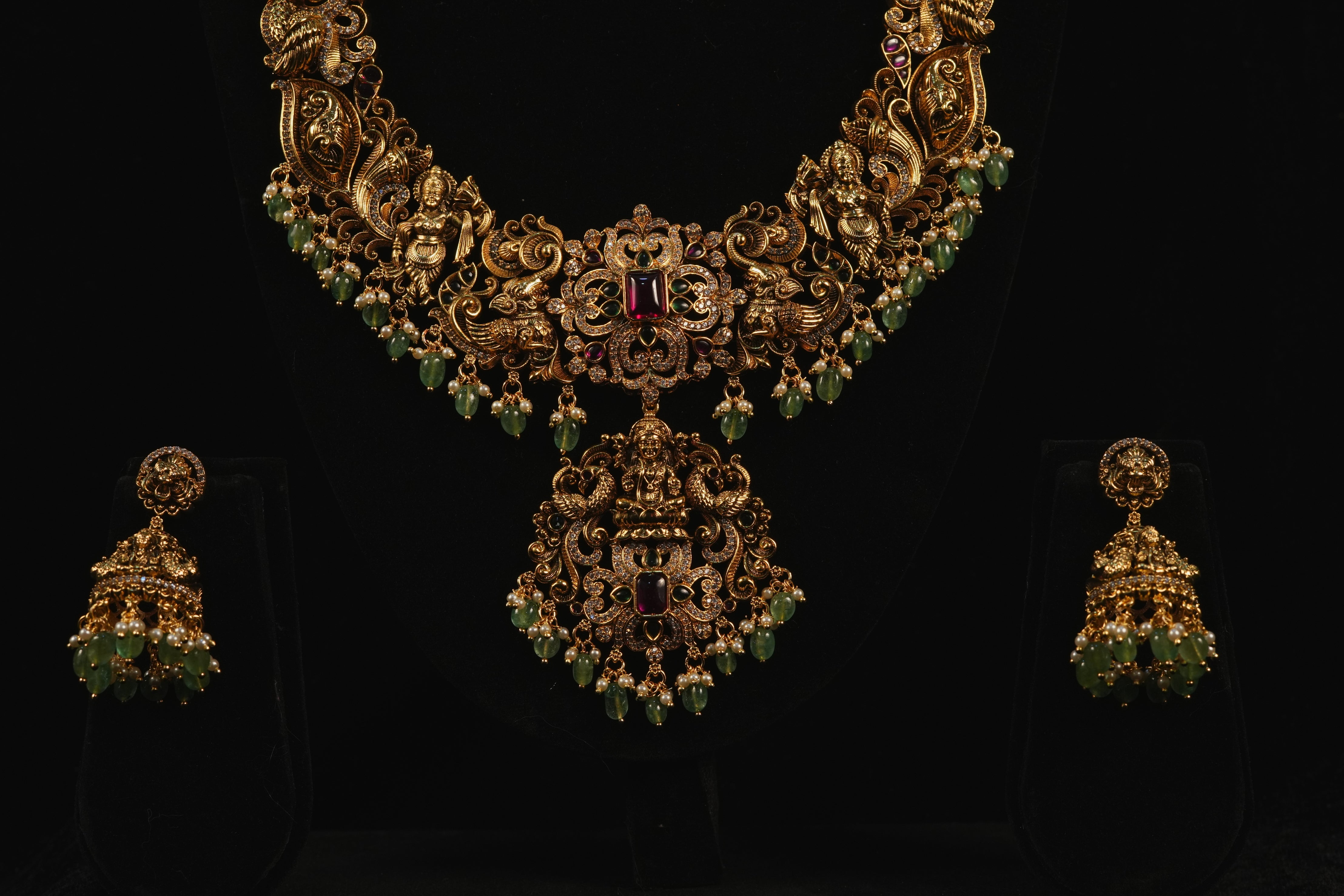 Antique Lakshmi Amrutha Varam Set