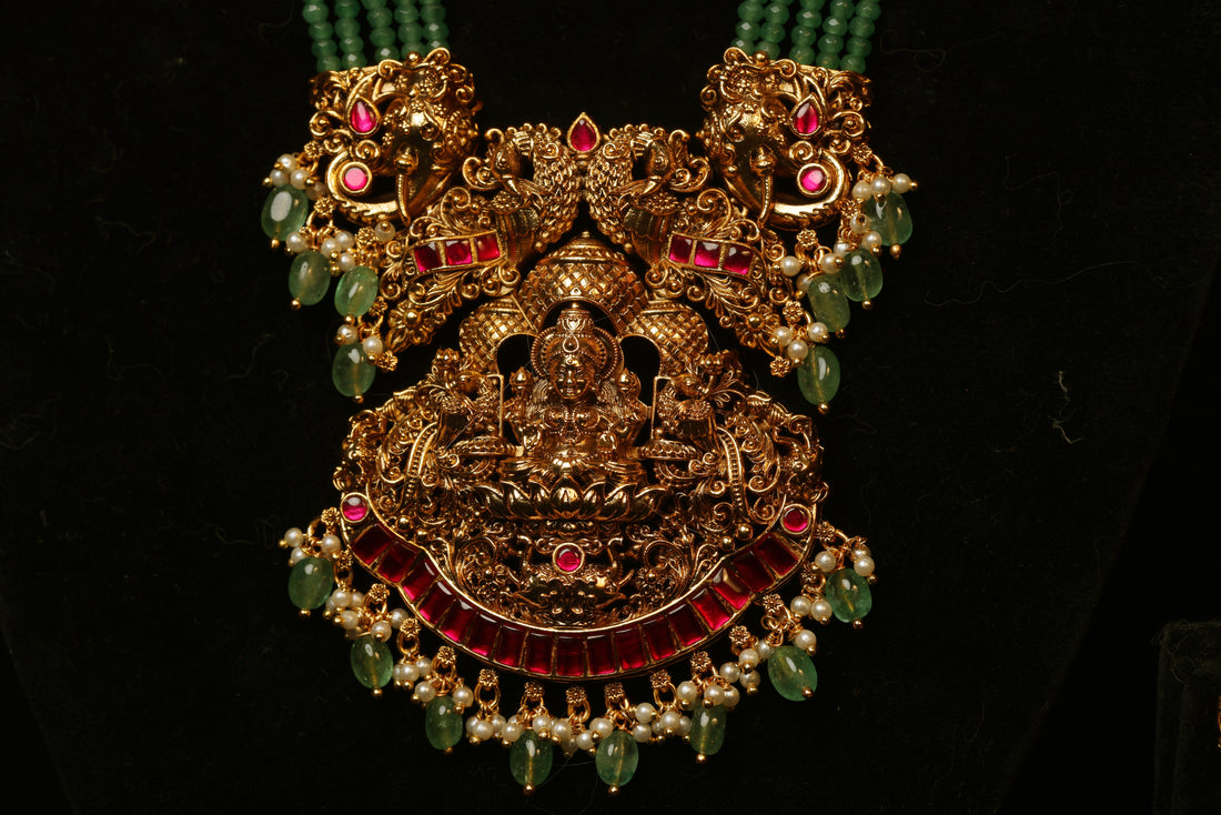 Emerald Markata Mala Set