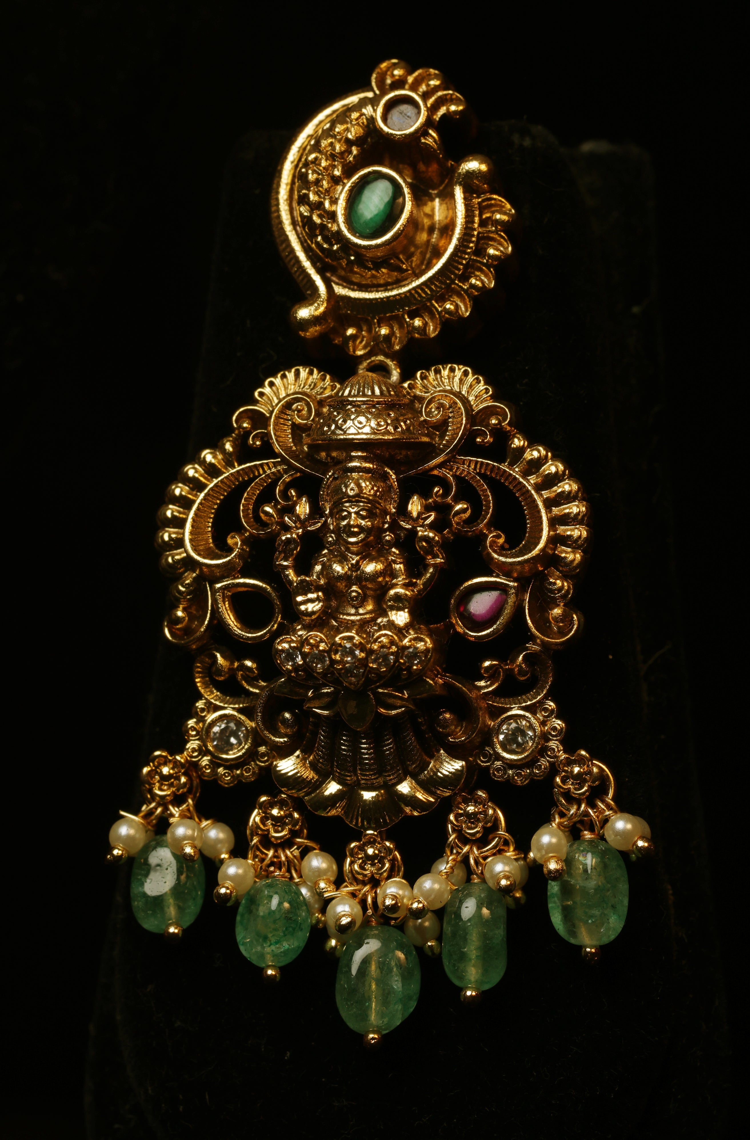 Mayuri Lakshmi Haram