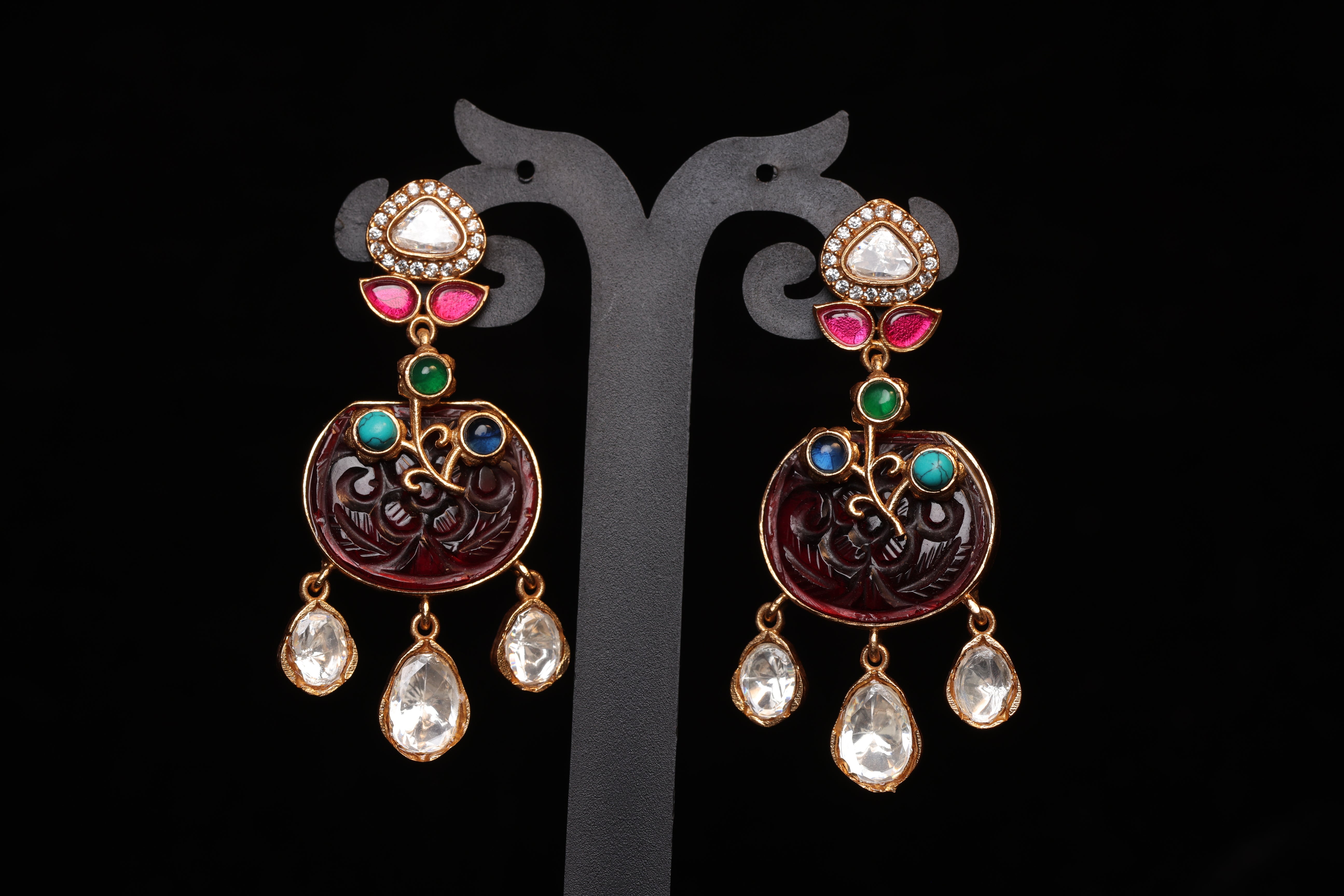 Vintage Carved Stone Kundans