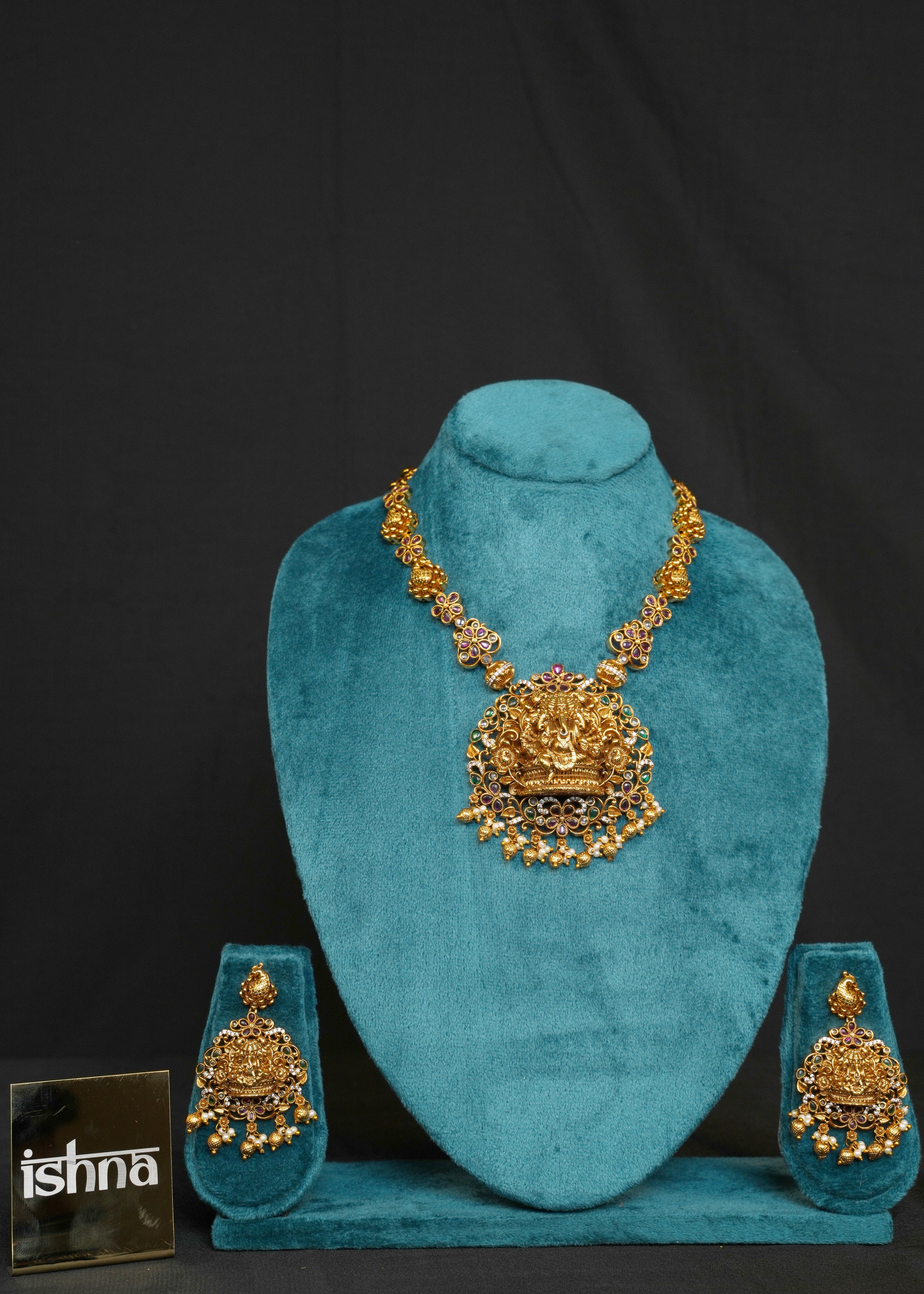 Royal  Temple Heritage Necklace Set