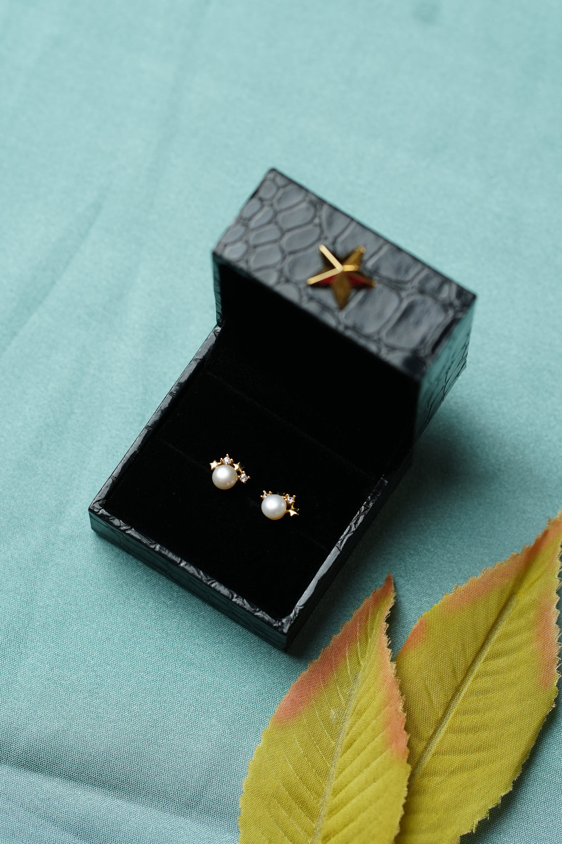 92.5 Silver Pearl Star Charm Stud Earrings