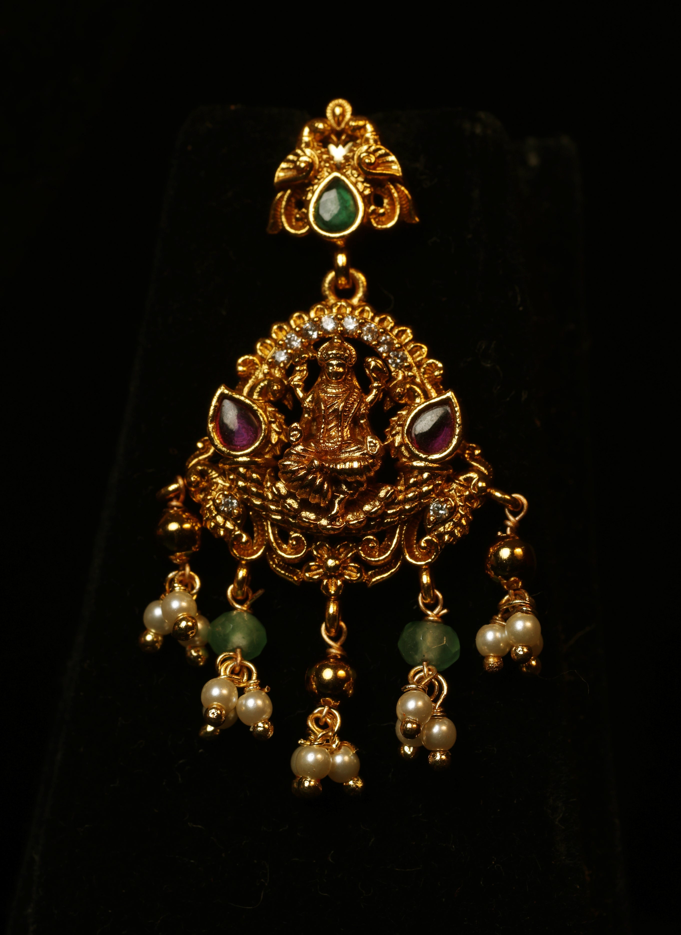 Pachala Muktha Kanakashri Neck Set