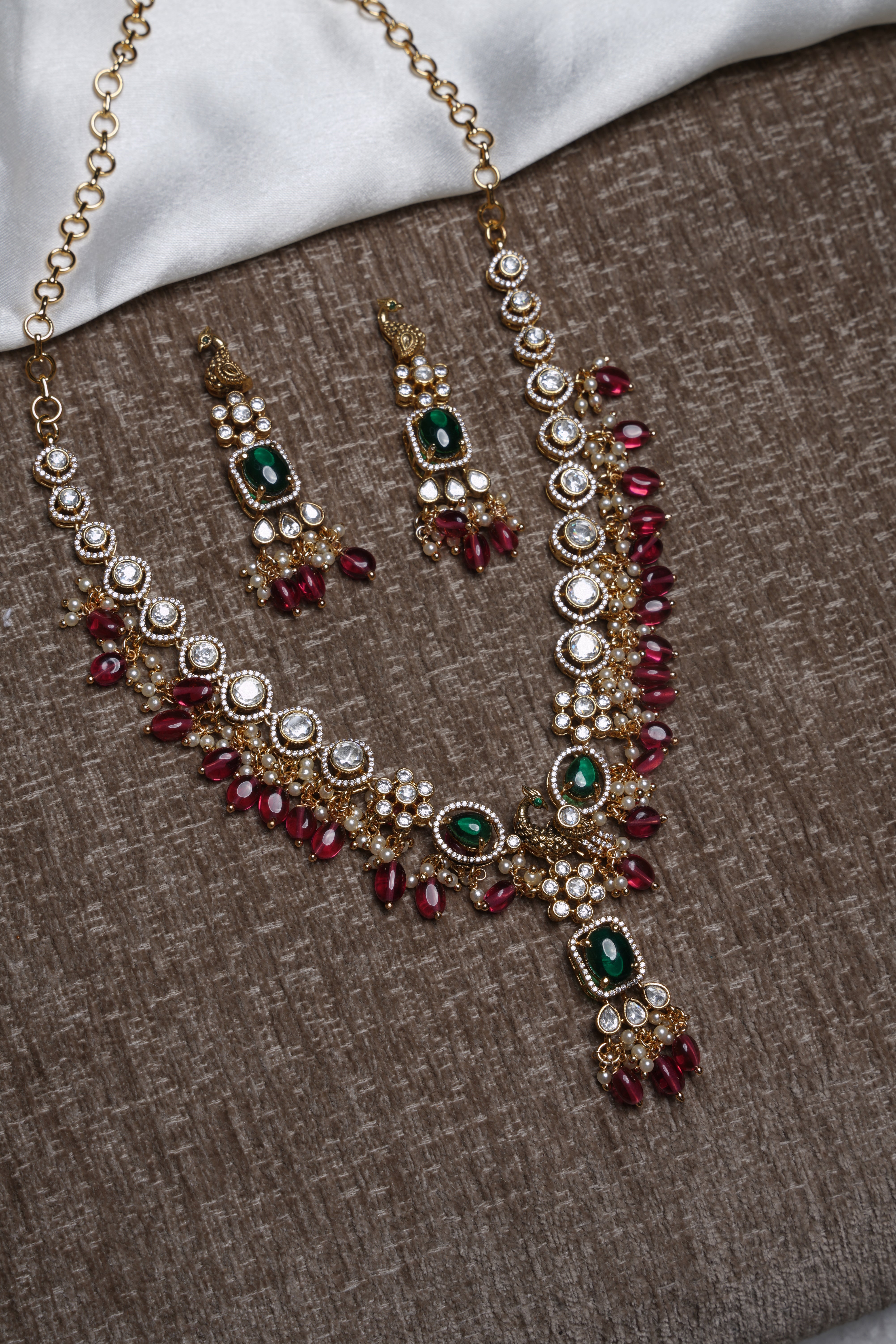 ISHNA Nithyashree Traditional Pearl Set