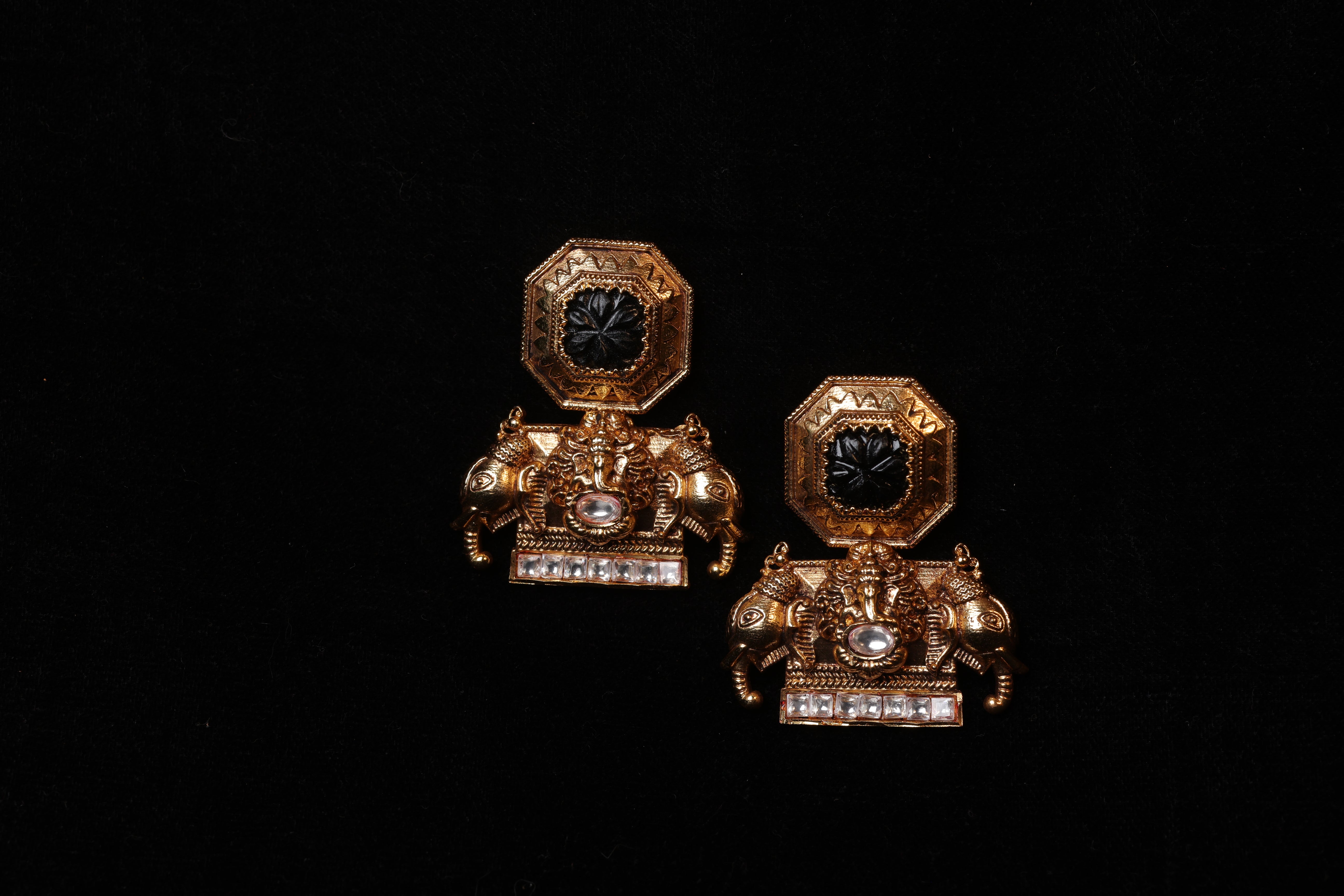 Gajraaj kundal Earrings