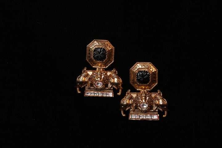 Gajraaj kundal Earrings