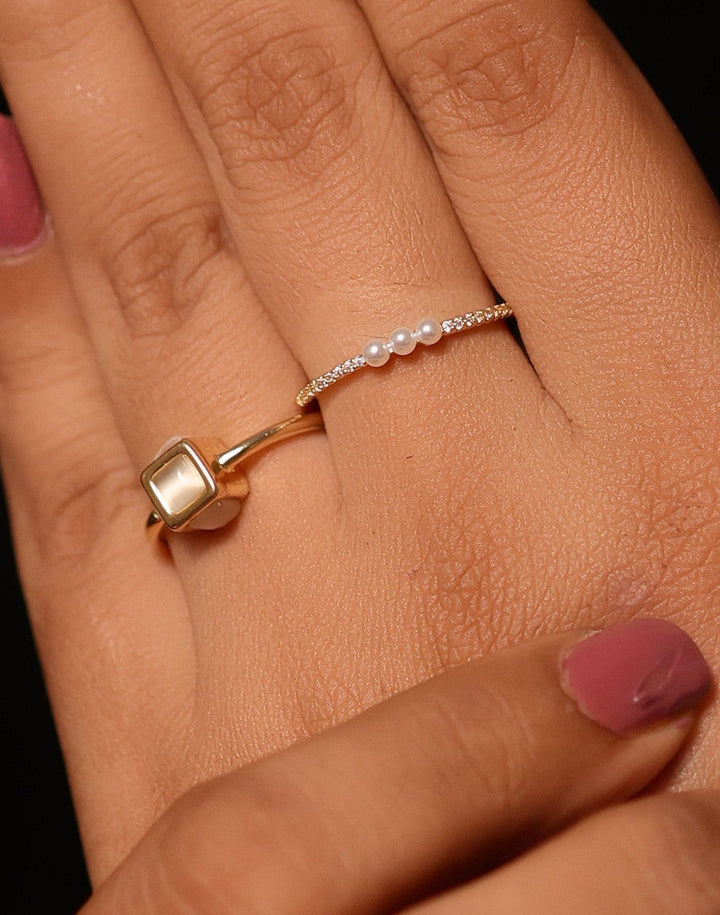 Square And Scallop Ring