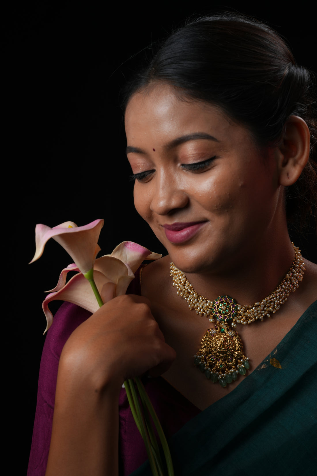 Guttipusalu Emerald Gold Lakshmi  Haram