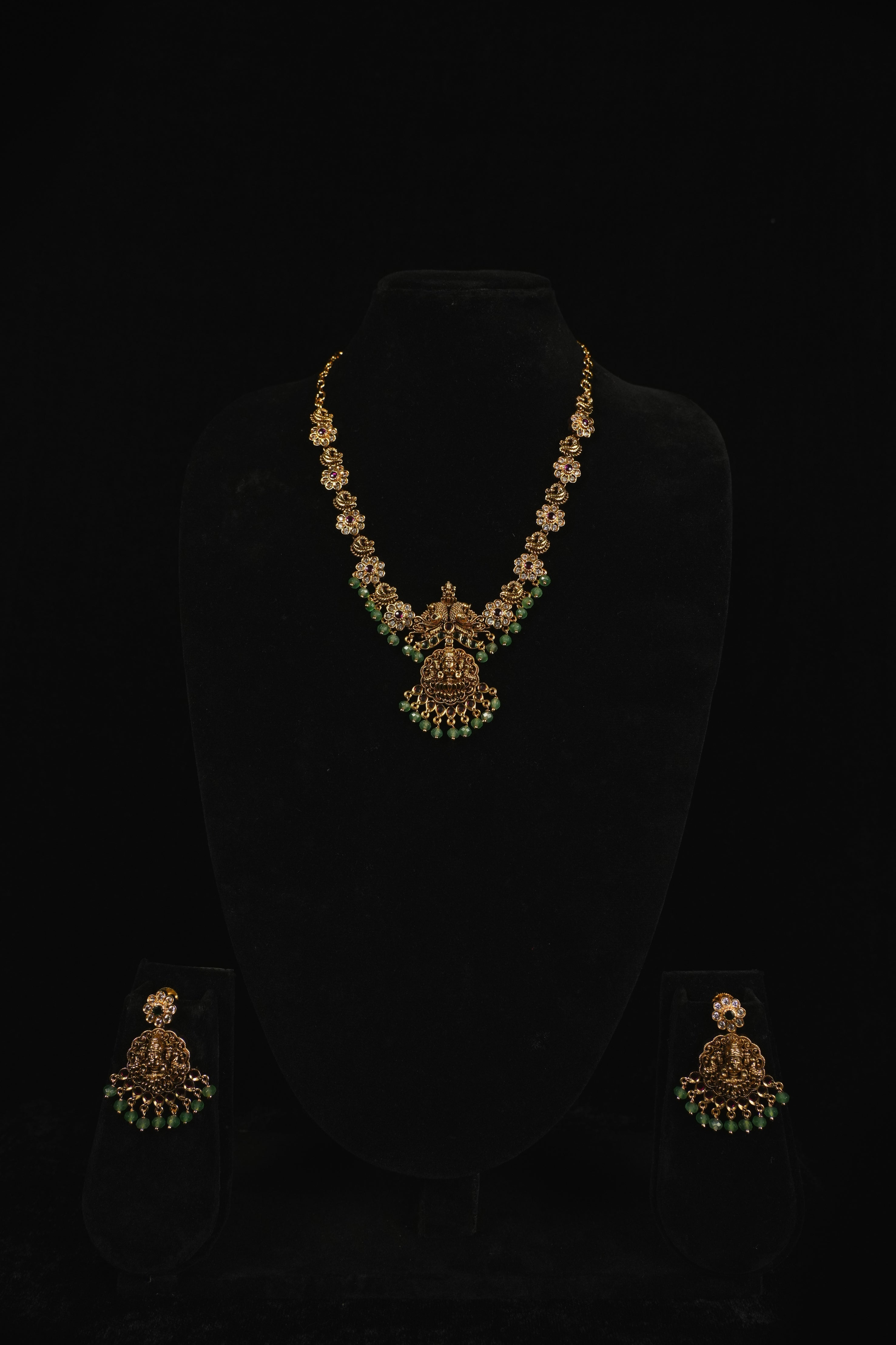 Classic Sowbhagya Jewellery Set