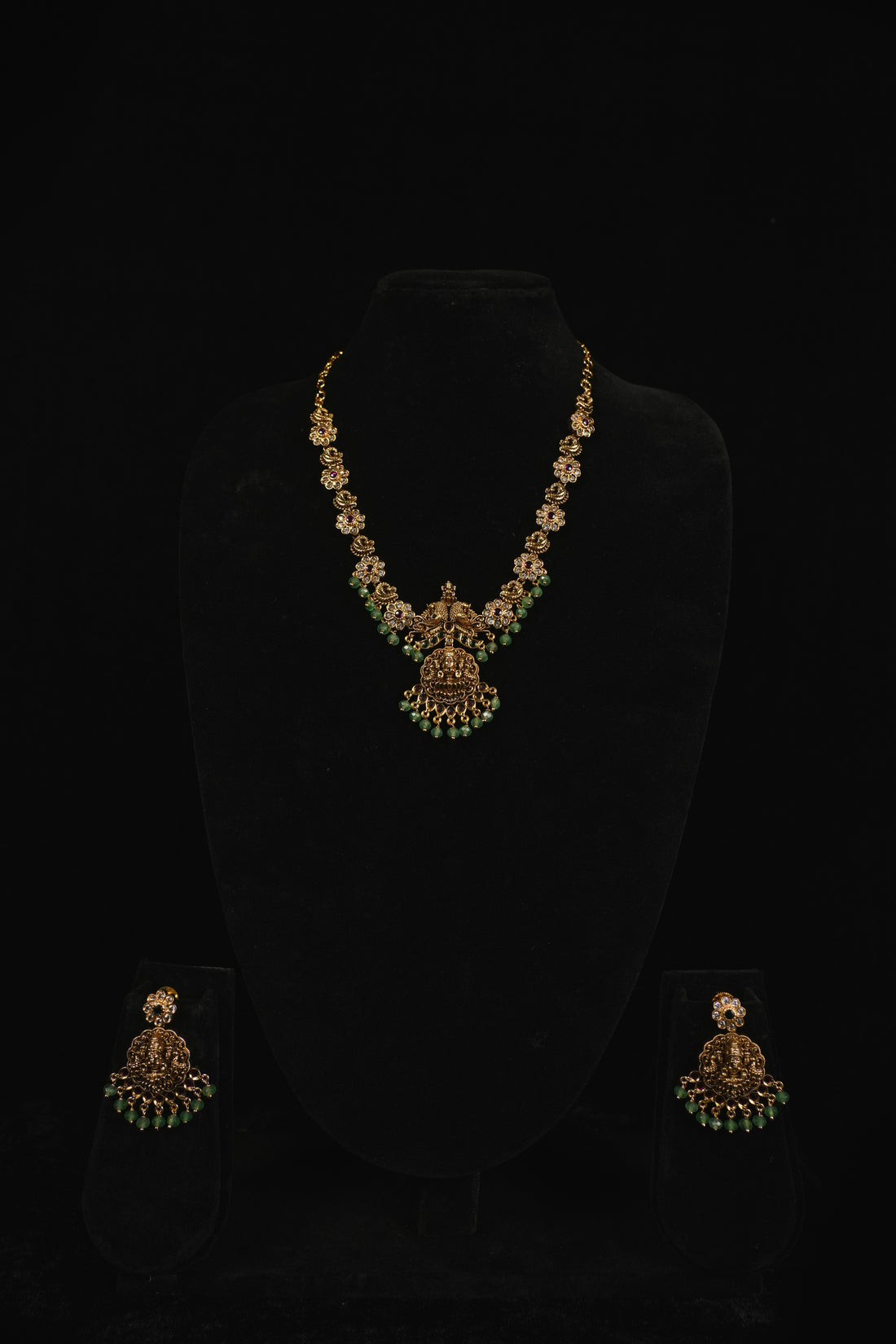Classic Sowbhagya Jewellery Set